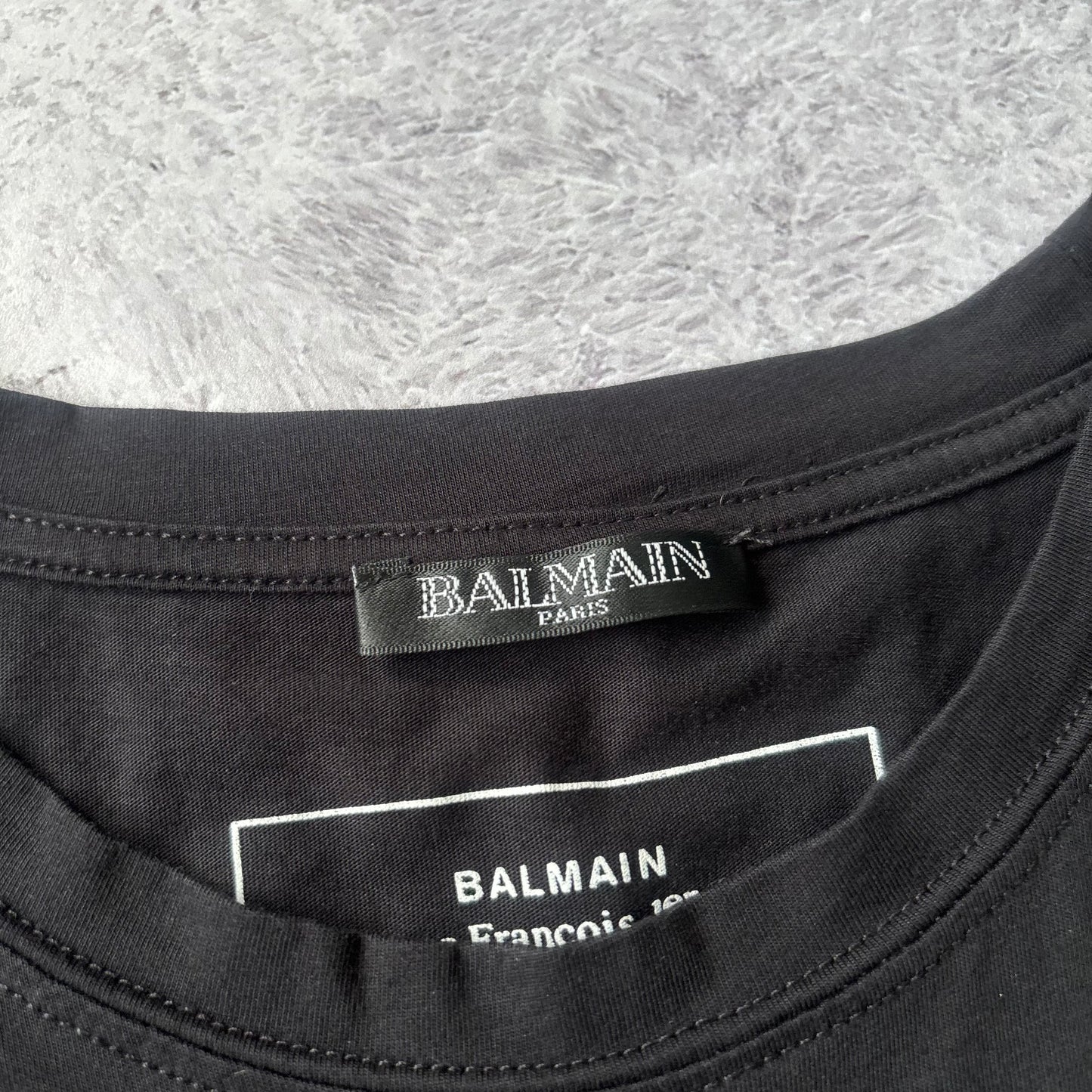 Balmain T-Shirt - Large