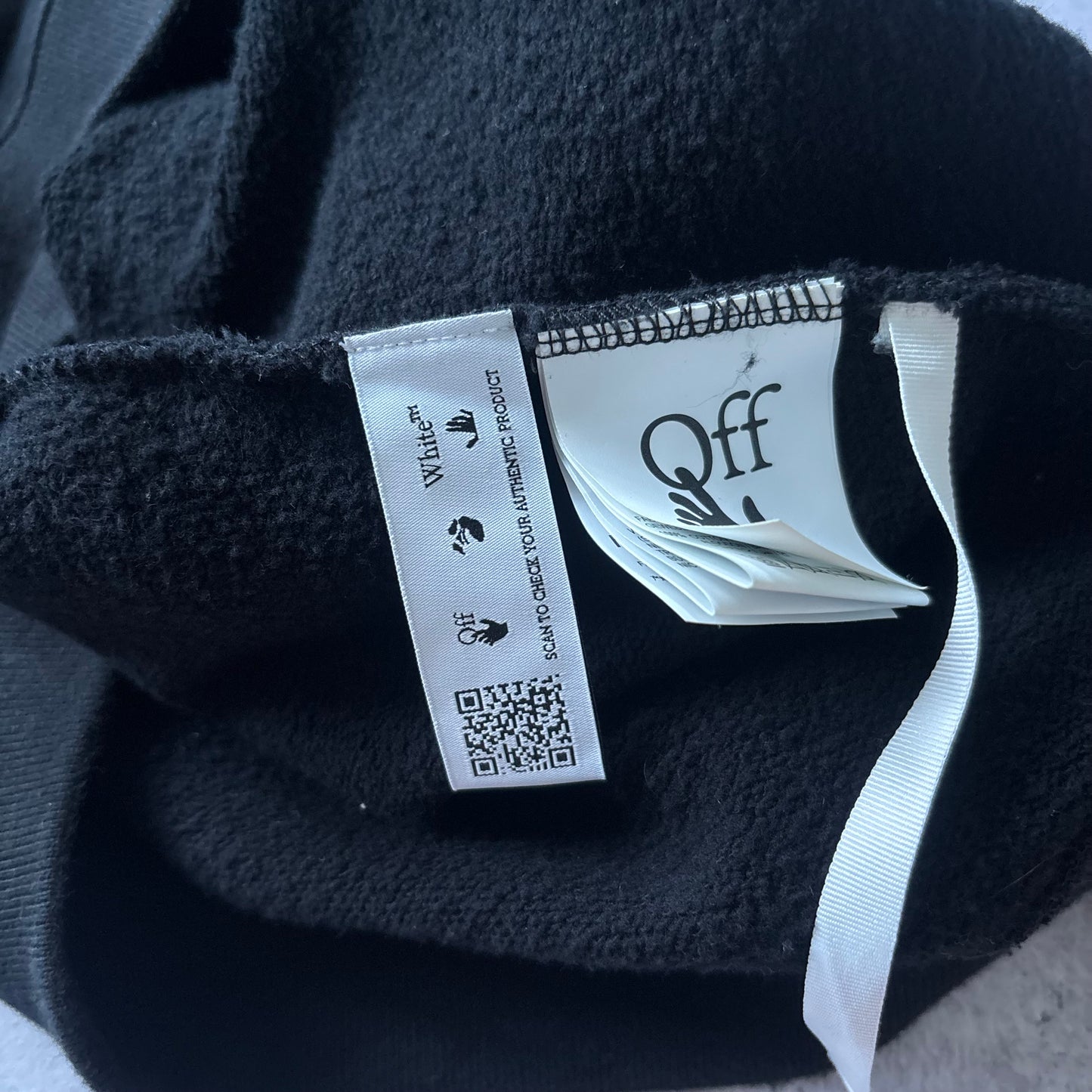 Off White Jumper - Small