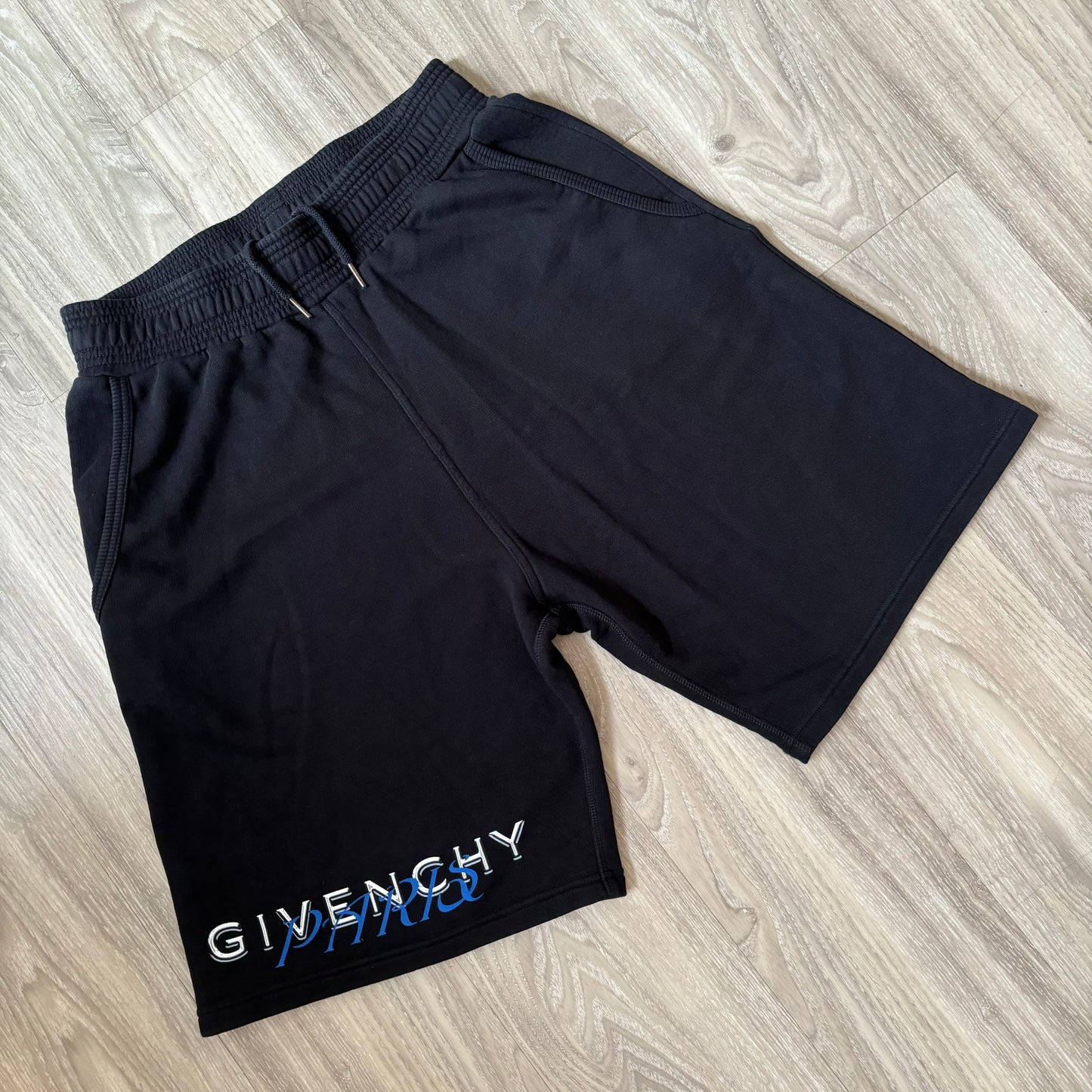 Givenchy T-Shirt & Shorts Set Size M (Oversized)