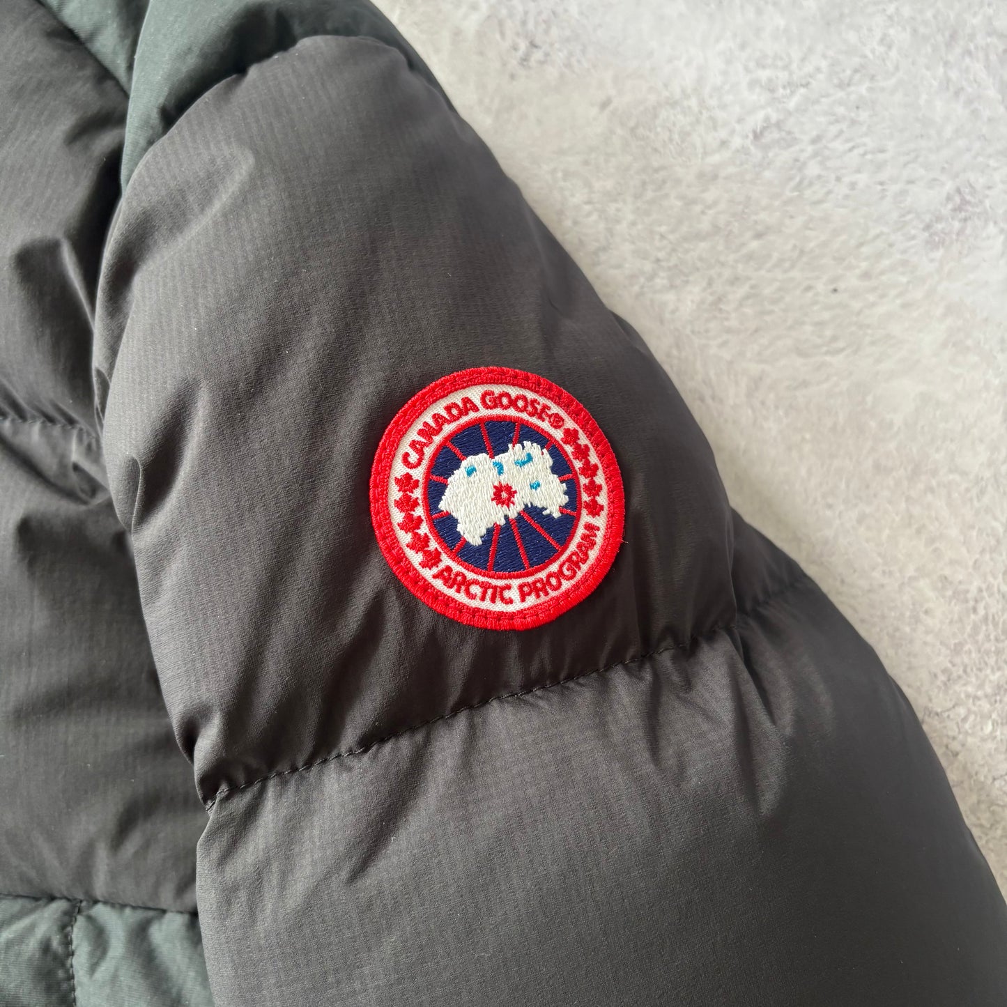Canada Goose Armstrong Puffer Jacket - Small