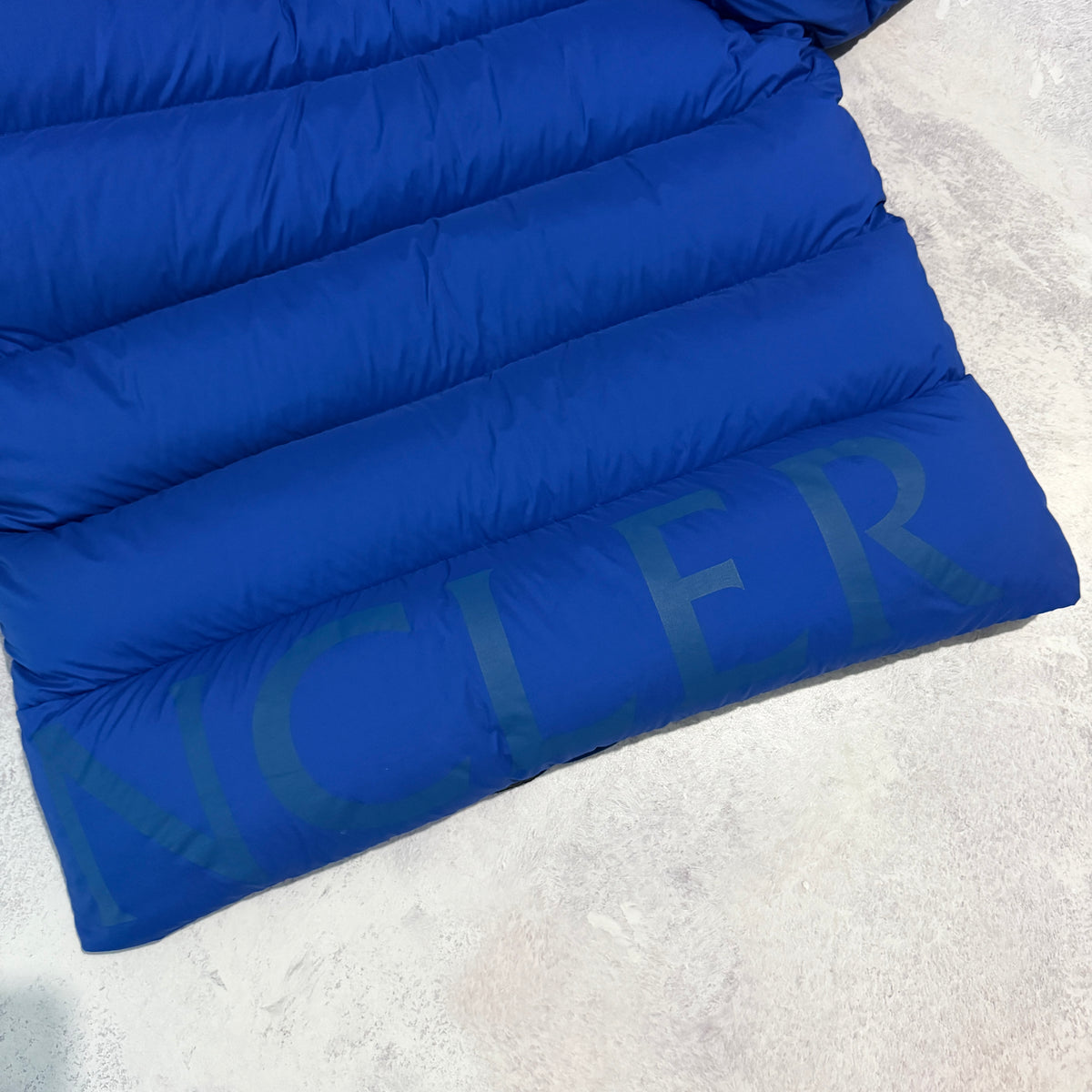 Moncler Wilms Puffer Jacket - Size 5