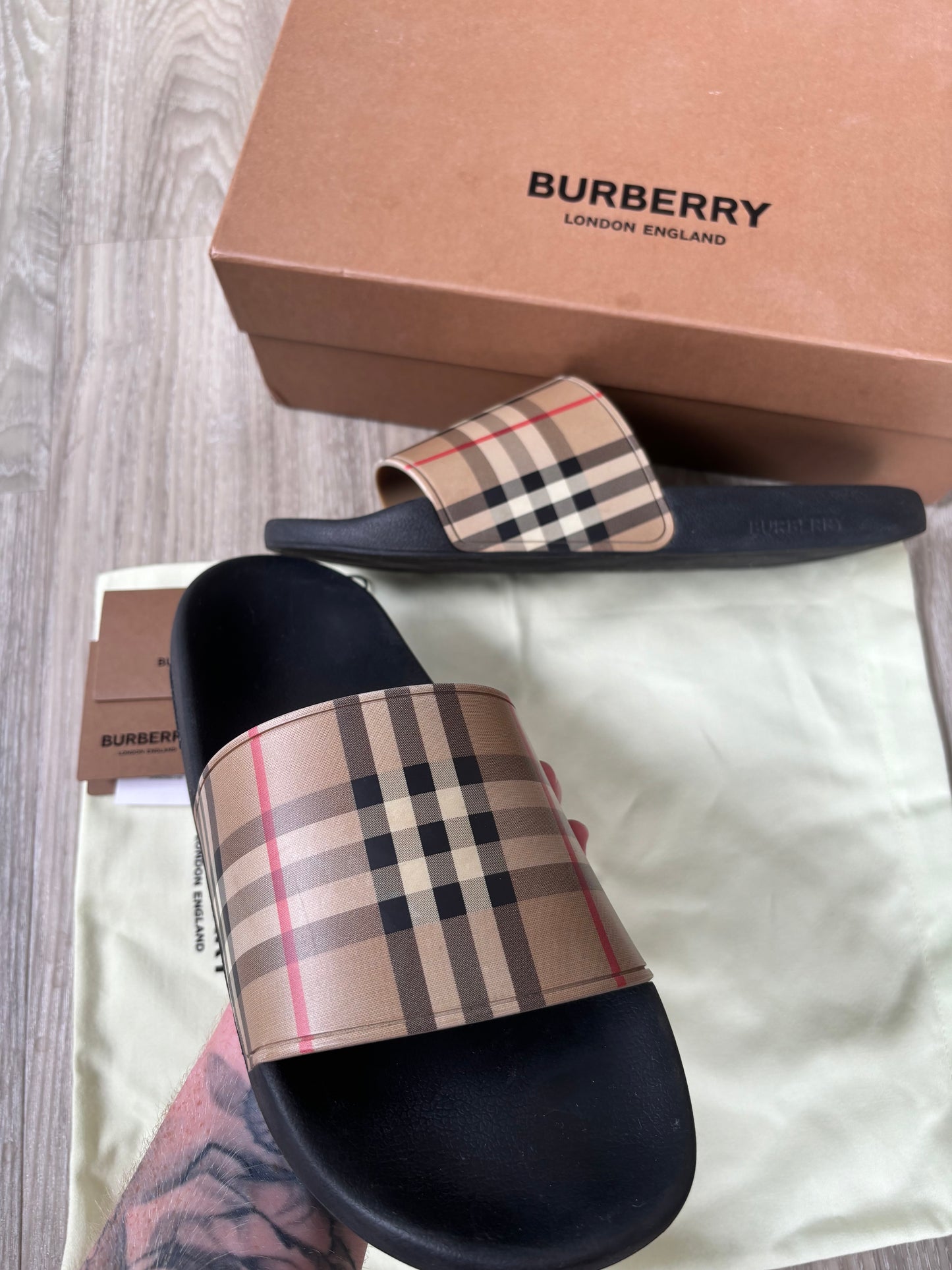 Burberry Sliders UK 9