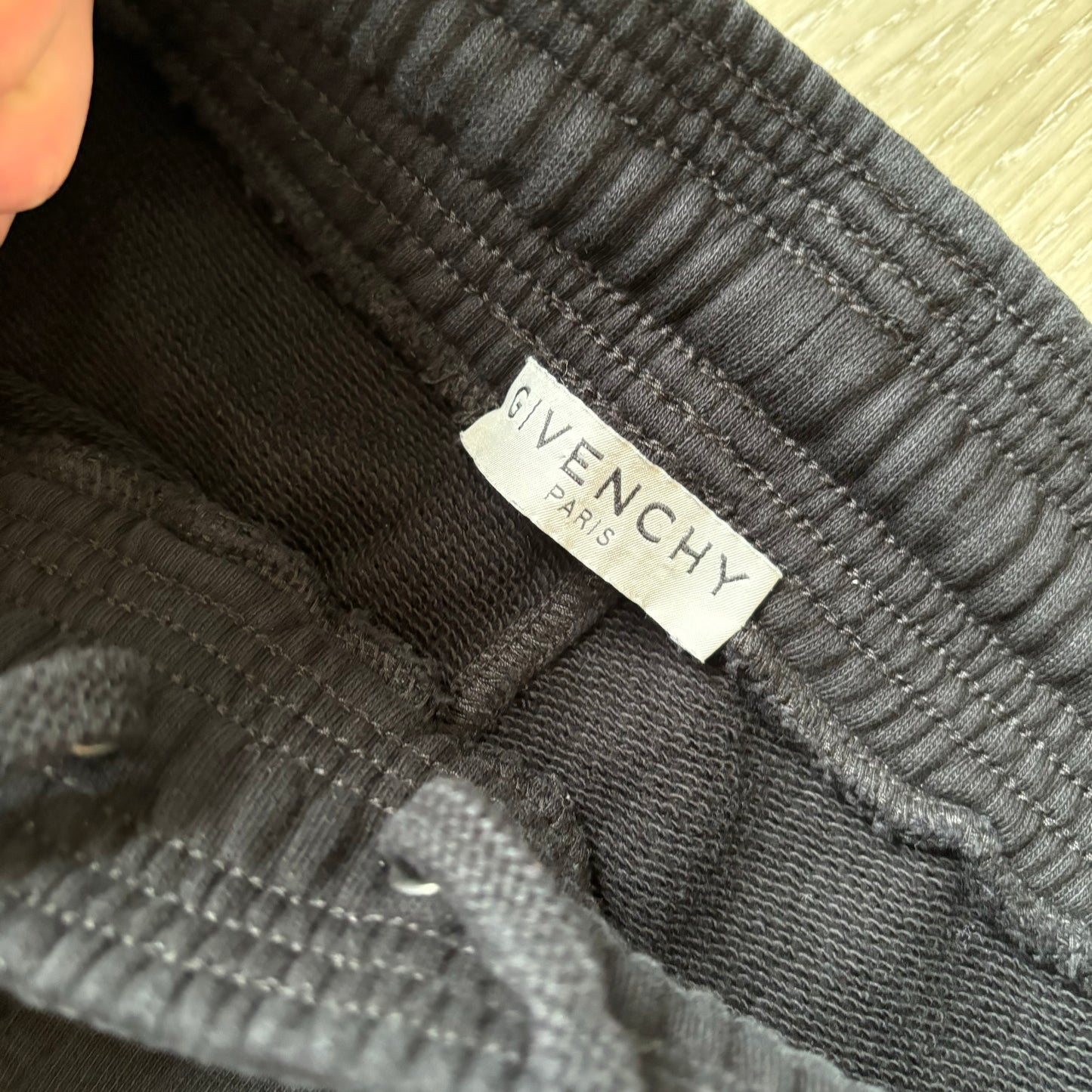 Givenchy Shorts Size M (oversized)