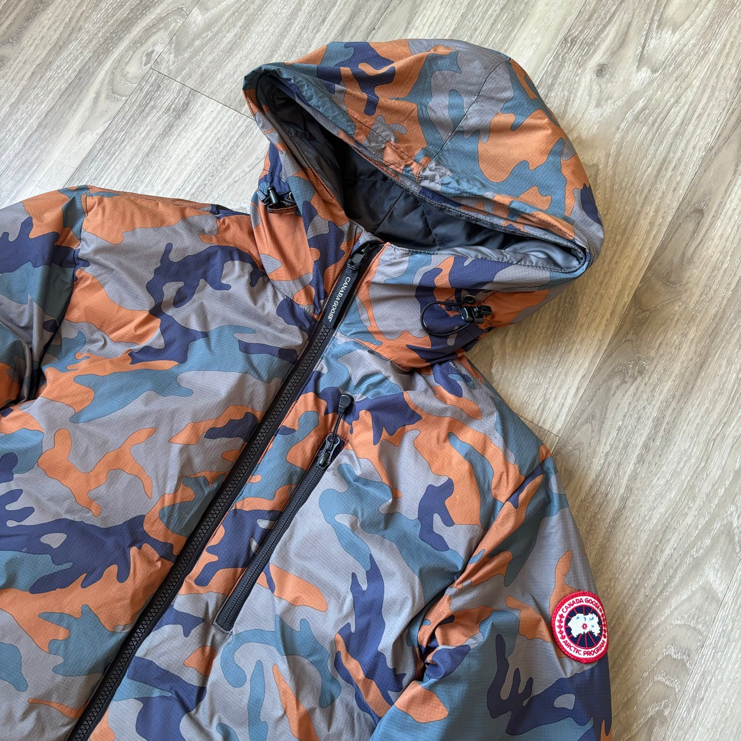 Canada Goose Lodge Puffer Jacket Size M