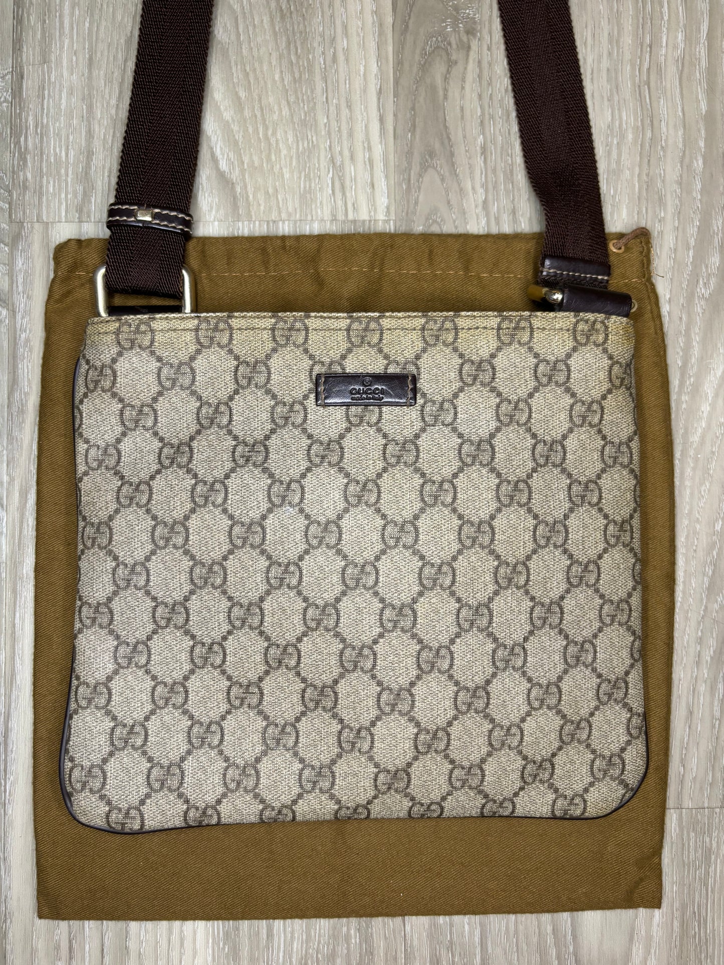 Gucci Messenger Bag (Brown)