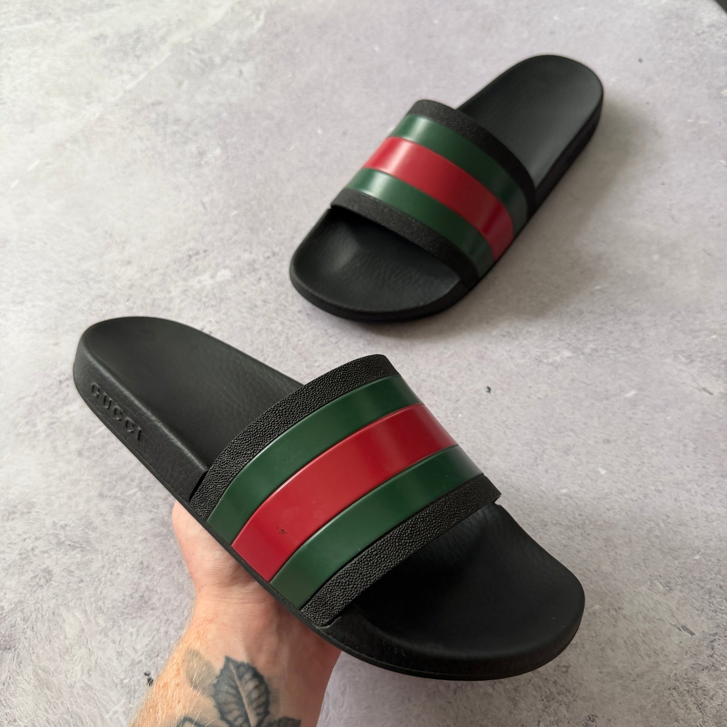 Gucci Pursuit Sliders - UK 9