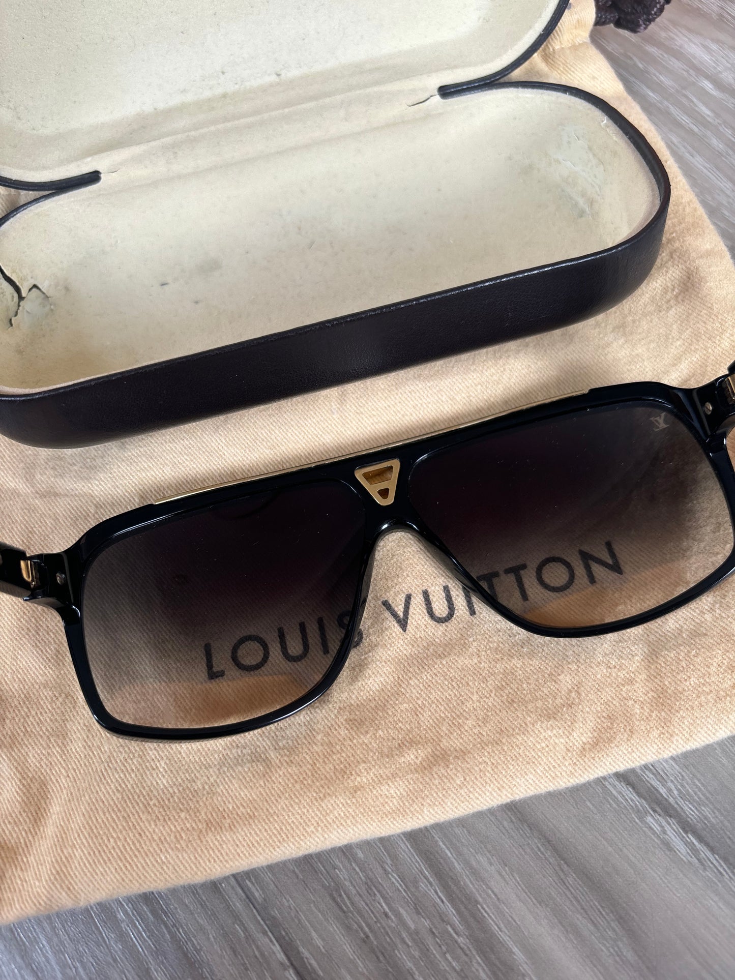 Louis Vuitton Evidence Sunglasses