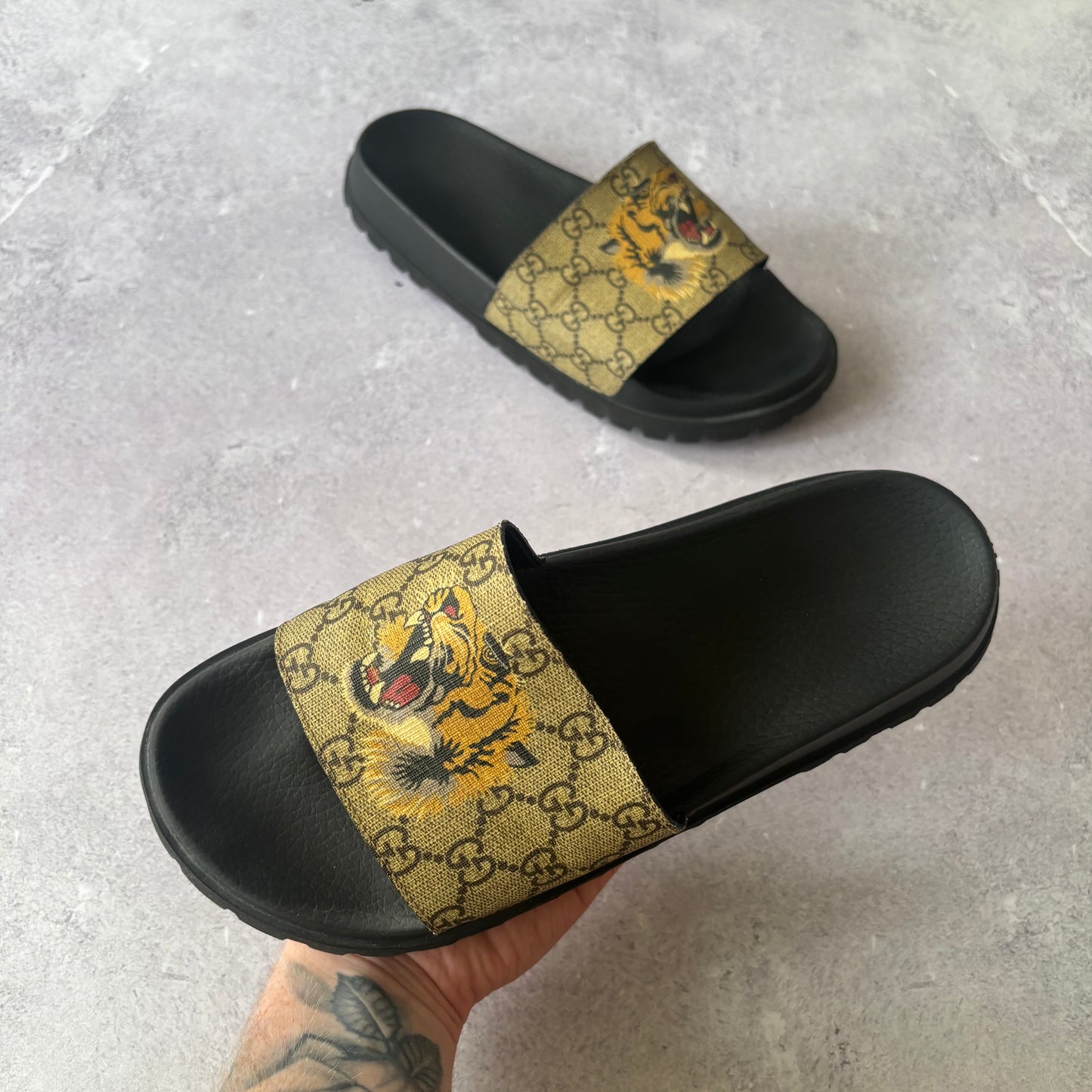 Gucci Sliders - UK 9