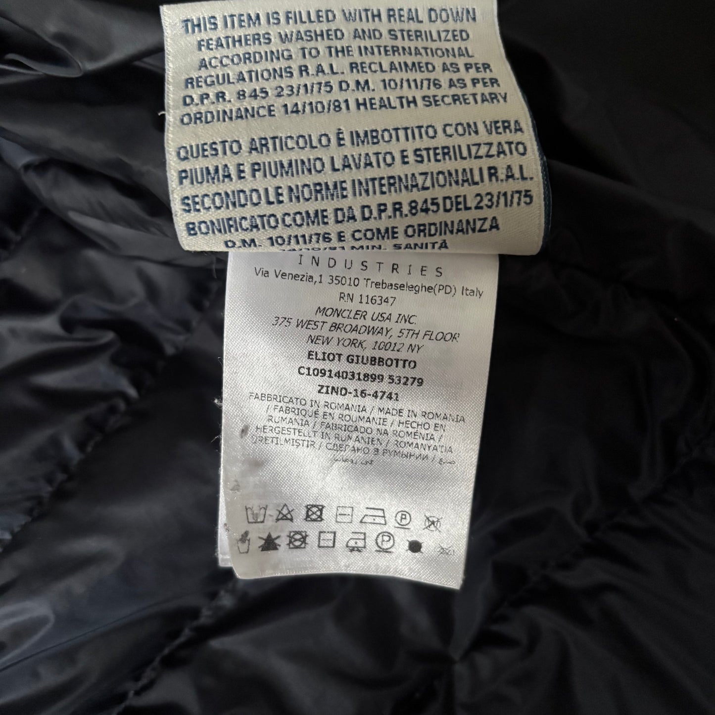 Moncler Elliot Puffer Jacket - Size 3