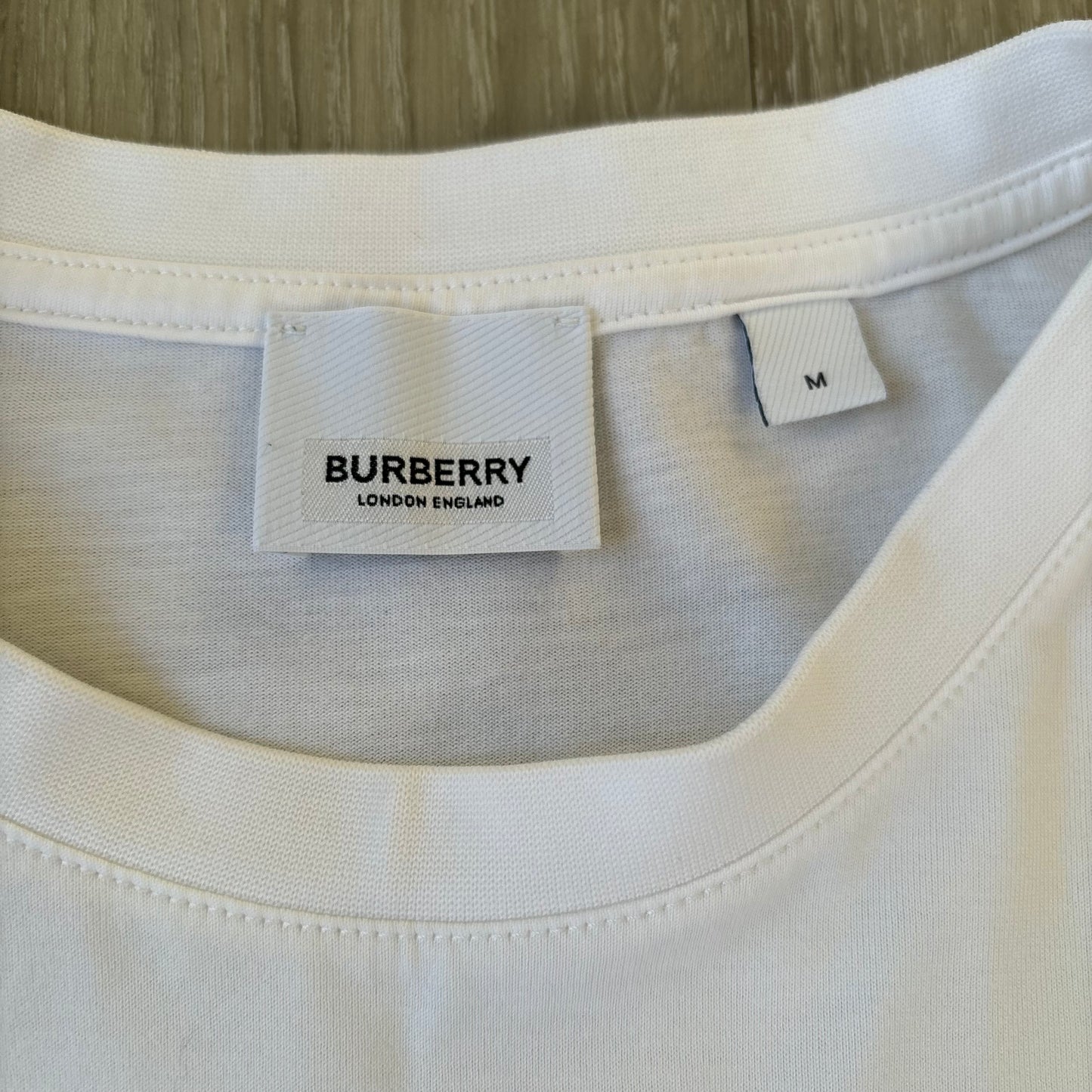 Burberry T-Shirt Size L