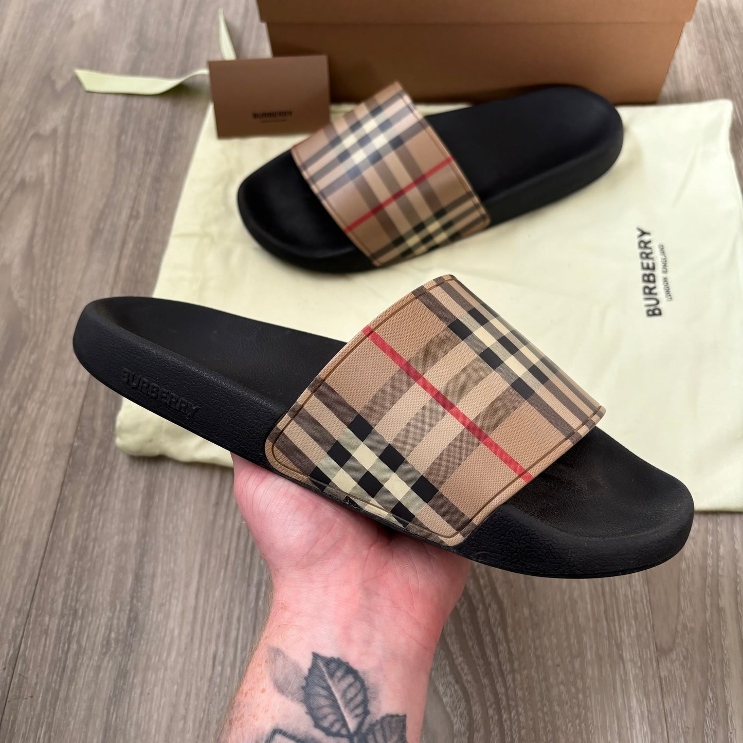 Burberry Sliders UK 8