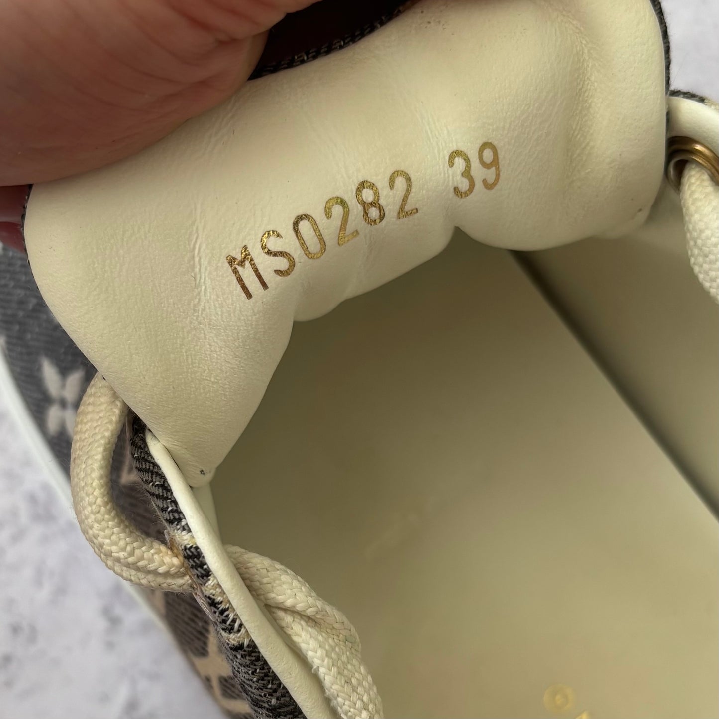 Womens Louis Vuitton Time Out Trainers - Fits UK 6