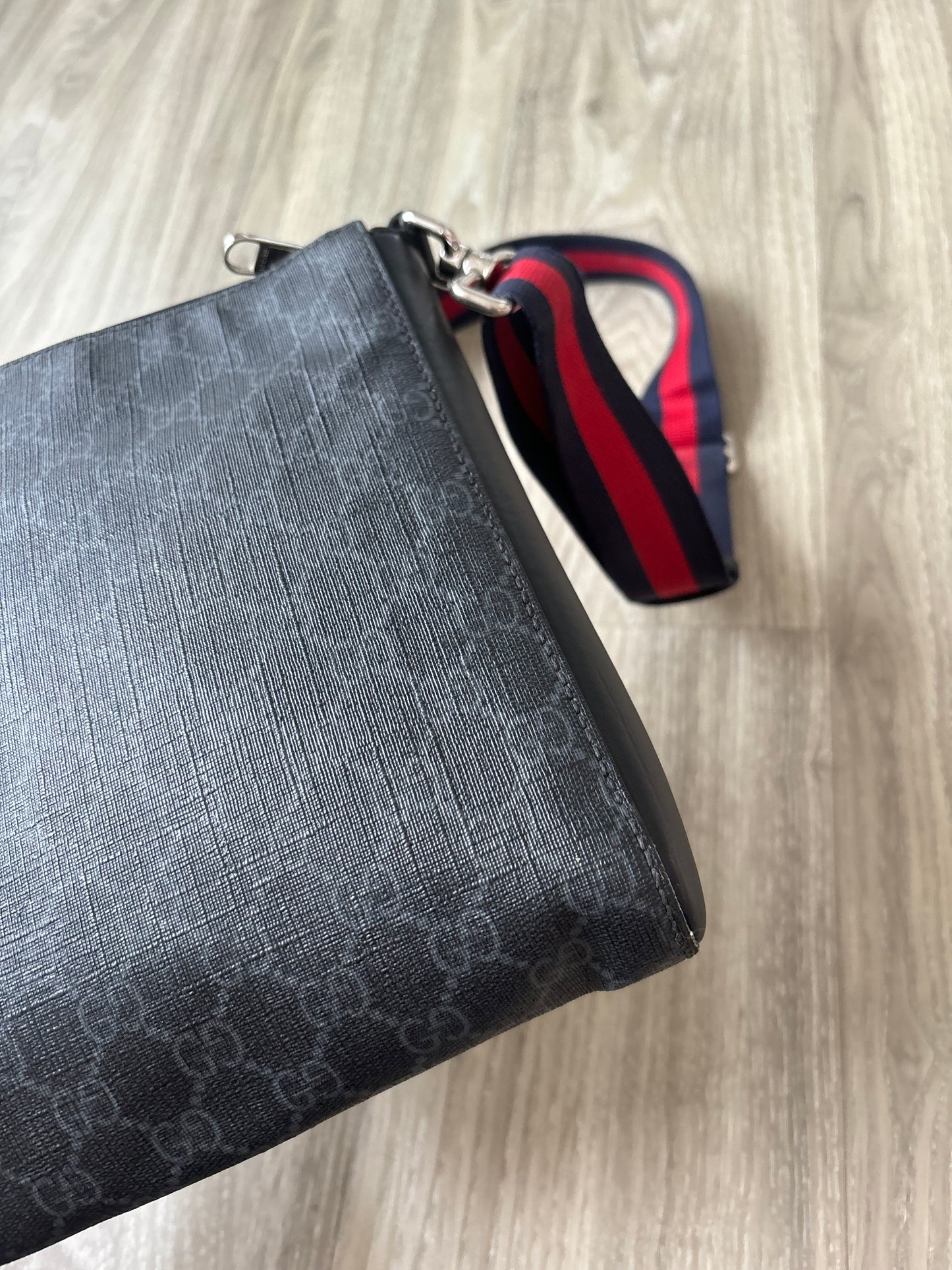 Gucci Messenger Bag