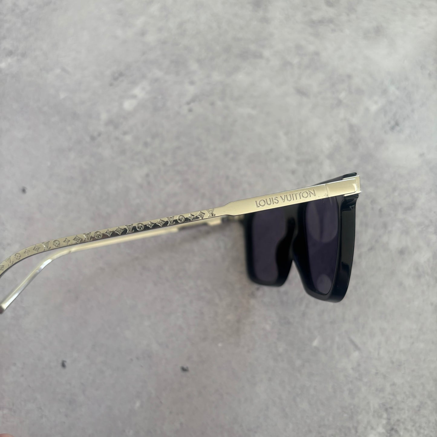 Louis Vuitton Rise Square Sunglasses