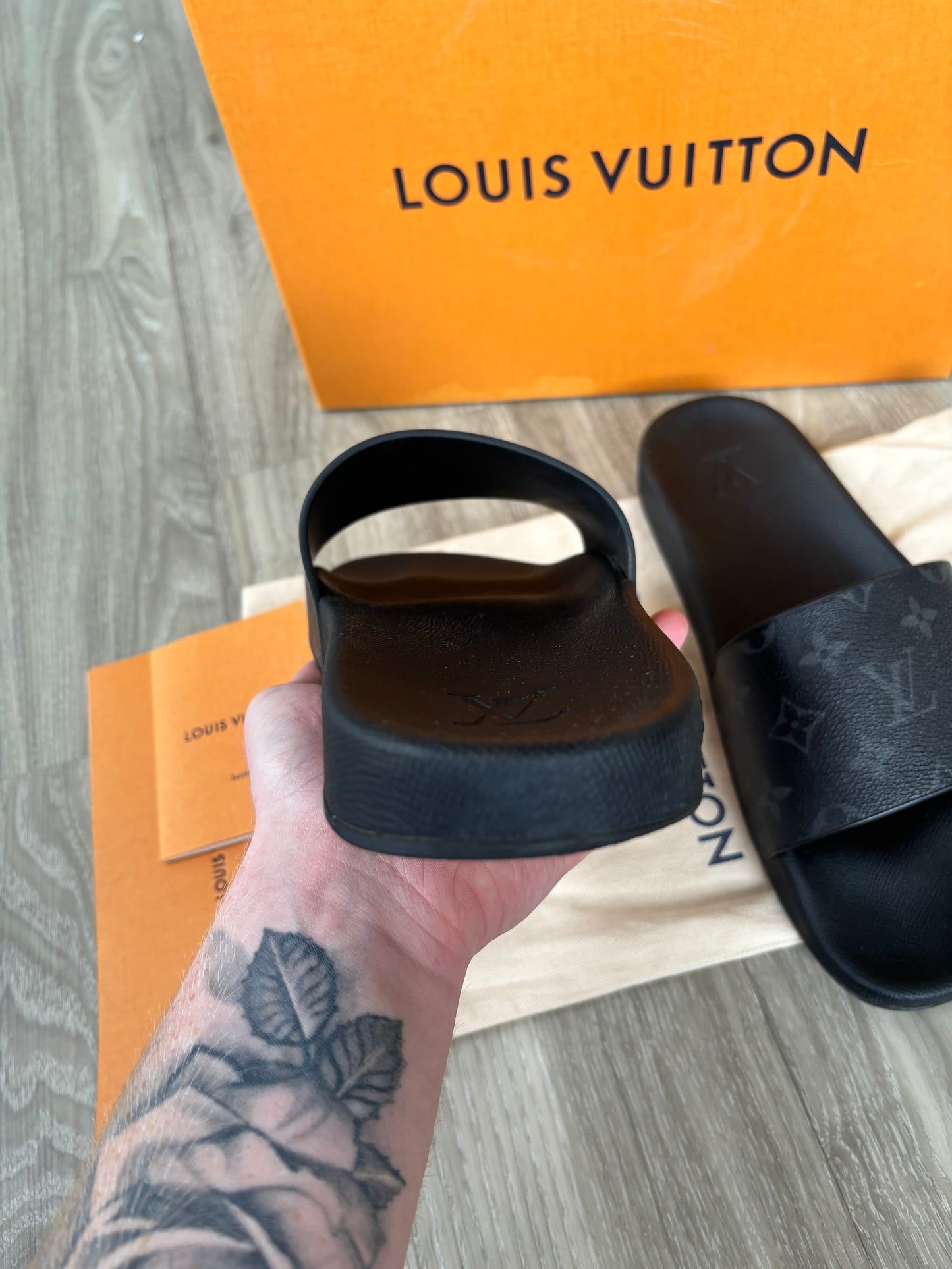 Louis Vuitton Sliders UK 9.5