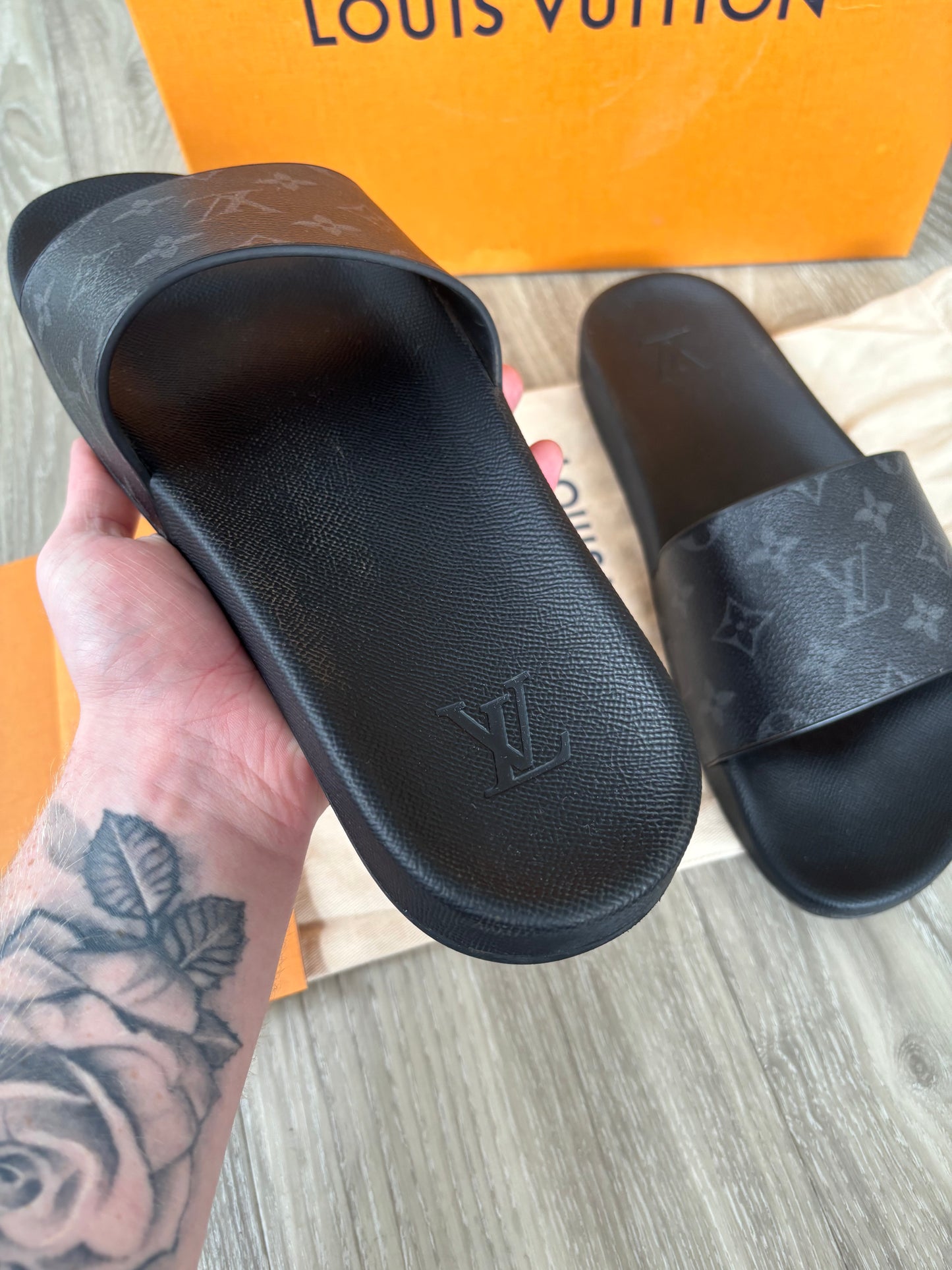 Louis Vuitton Sliders UK 9.5