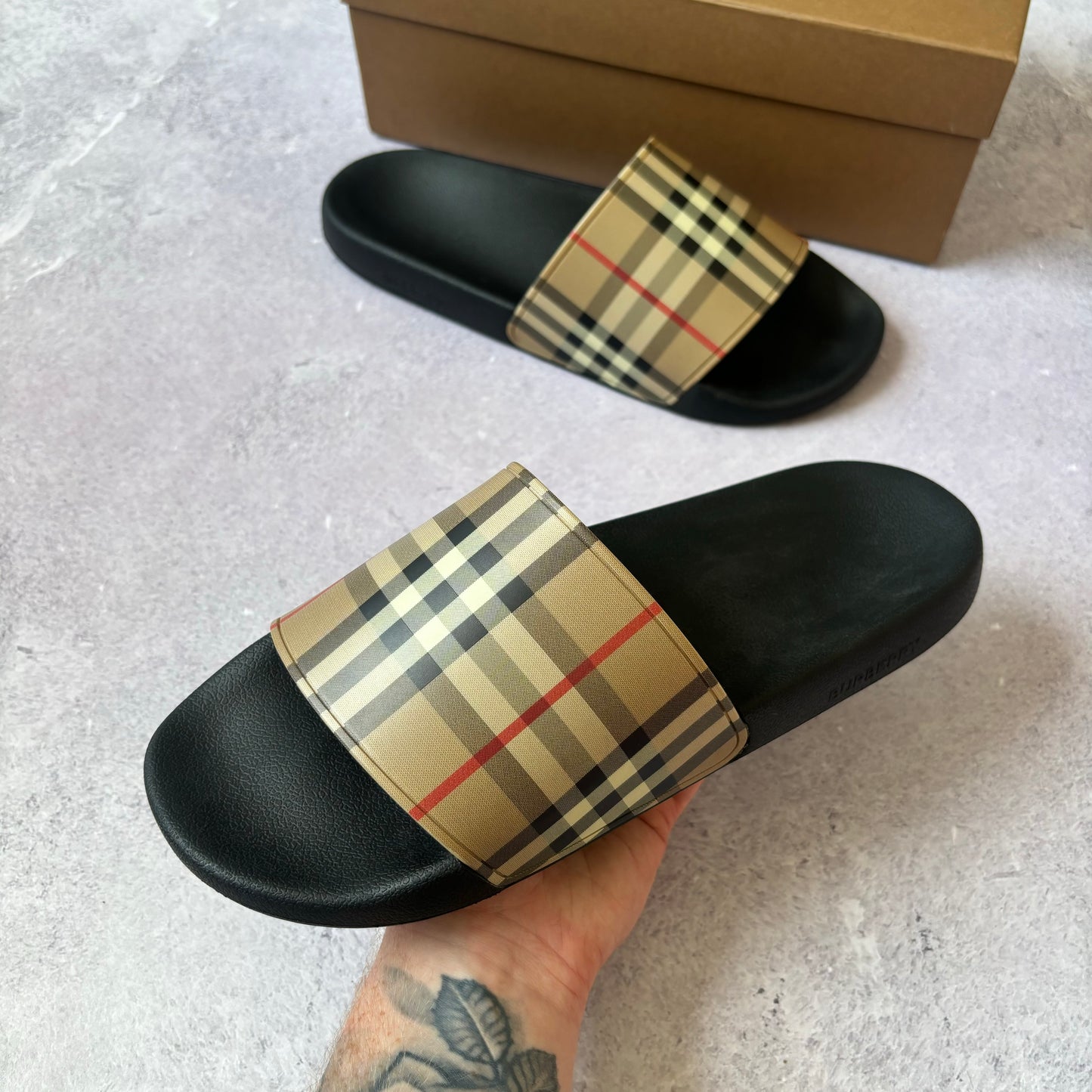 Burberry Sliders - UK 10