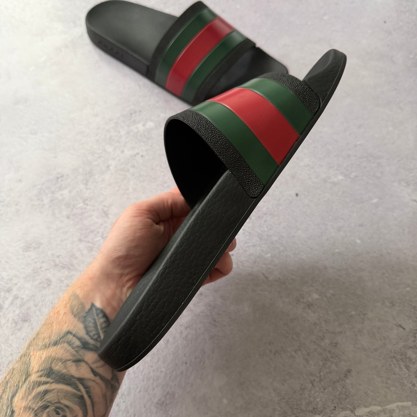 Gucci Pursuit Sliders - UK 9