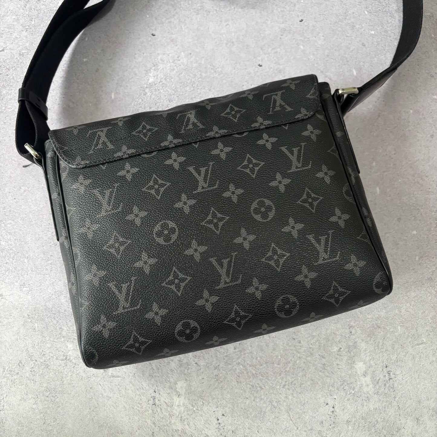 Louis Vuitton Pm Messenger Bag