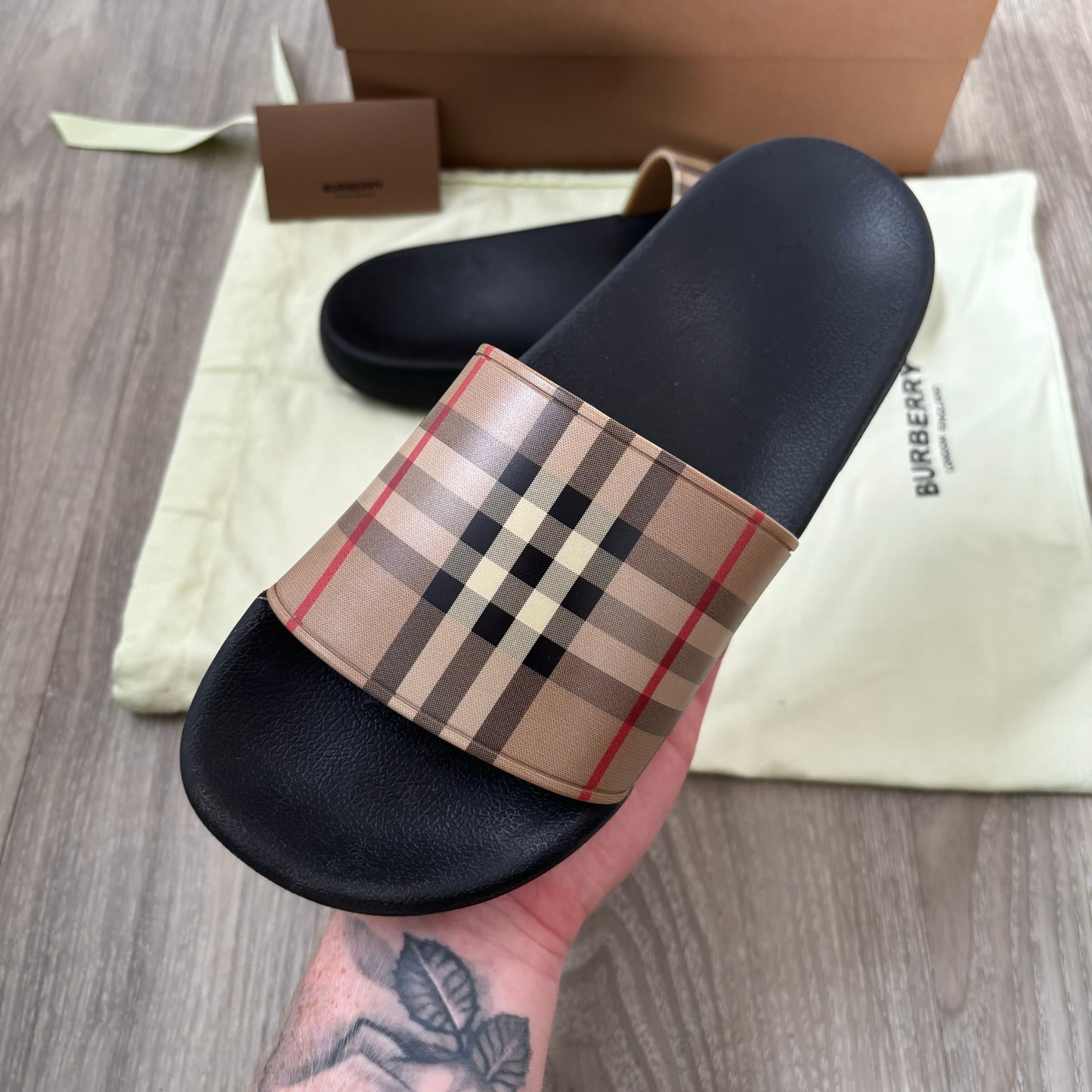 Burberry Sliders UK 8