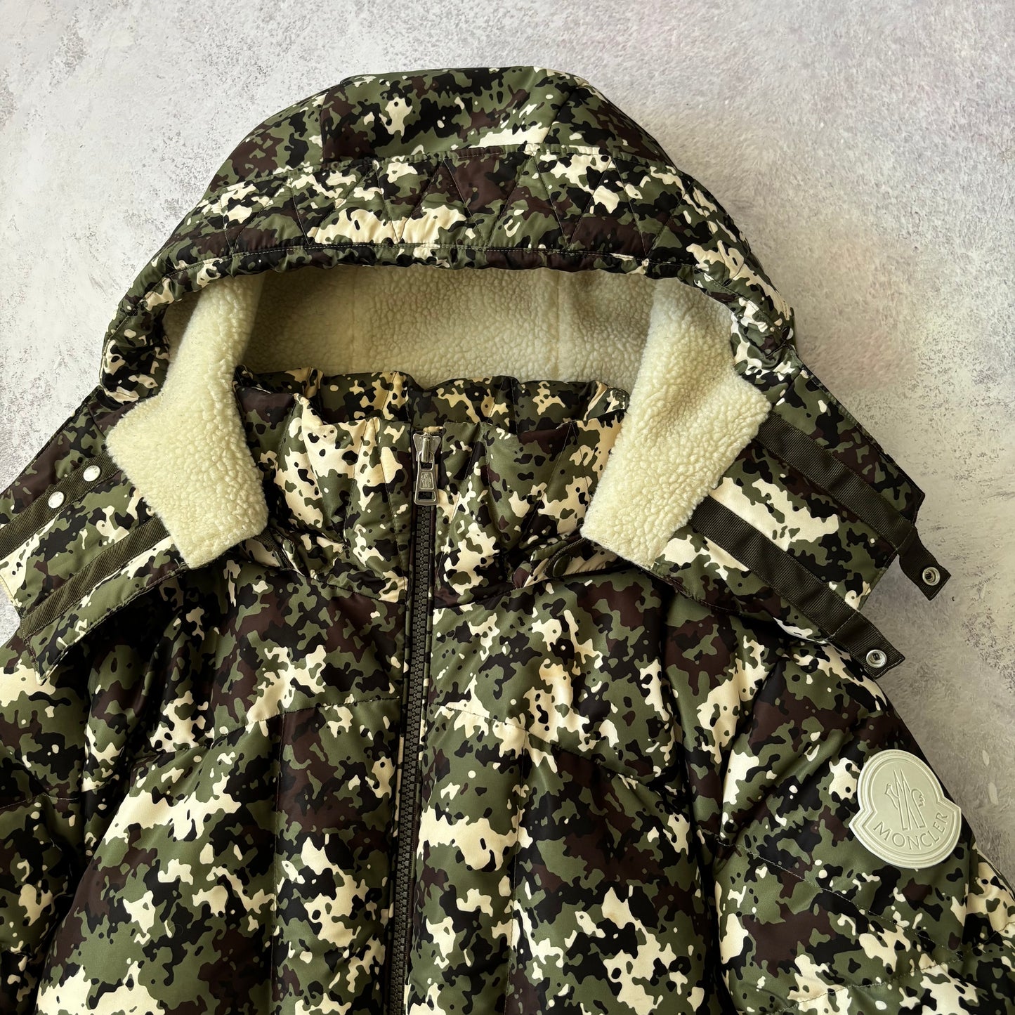 Moncler Blanc Puffer Jacket - Size 2