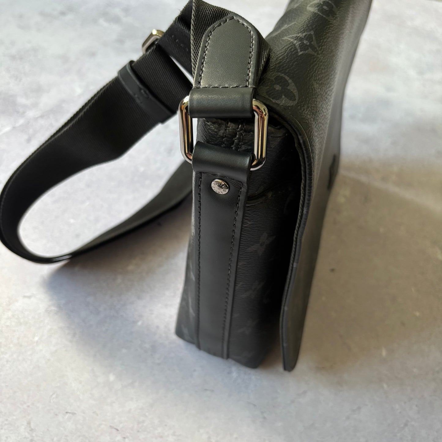 Louis Vuitton Pm Messenger Bag