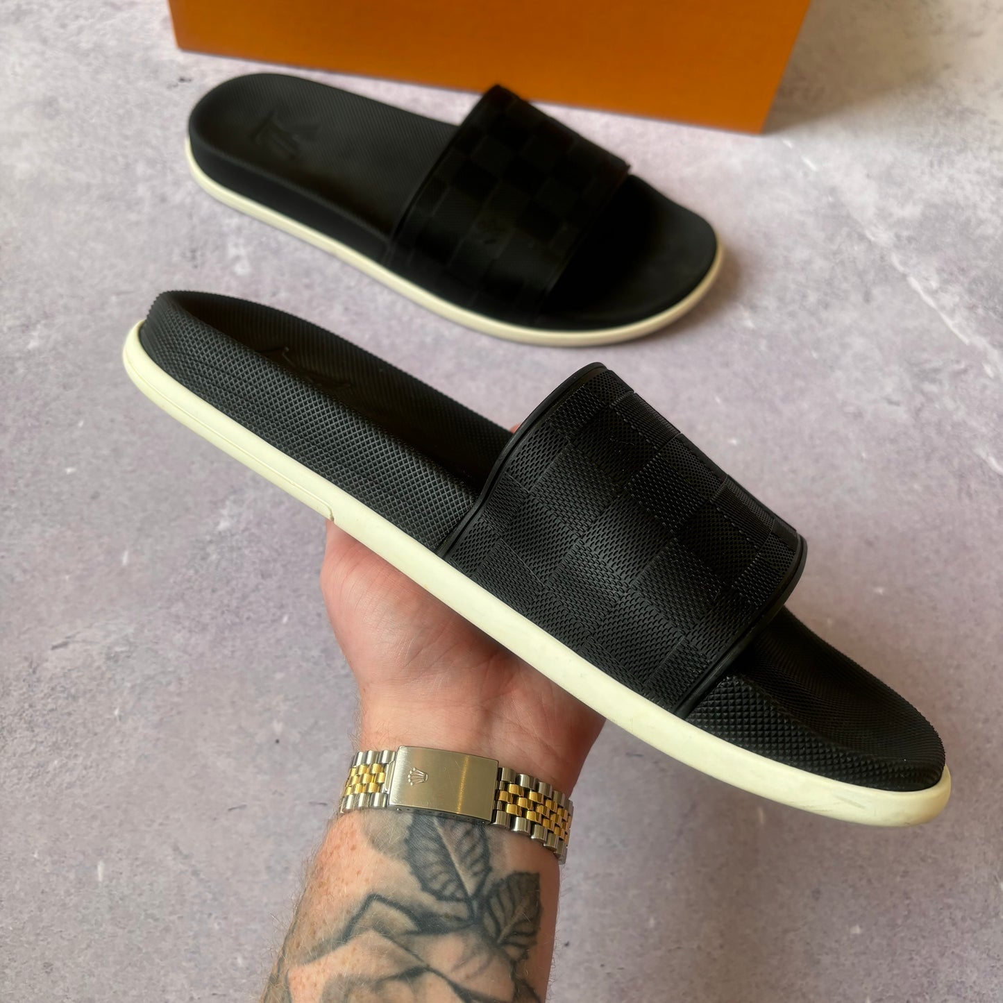 Louis Vuitton Sliders - UK 10