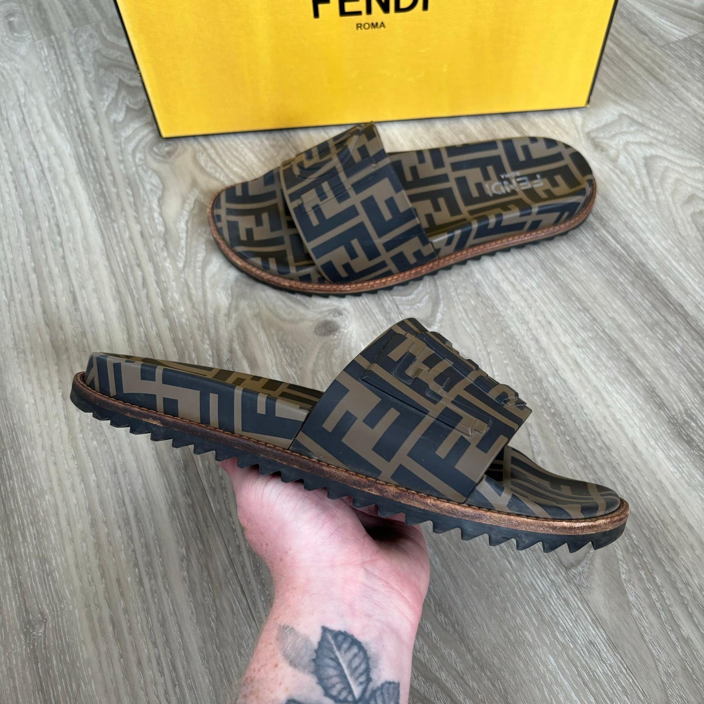 Fendi Sliders UK 9