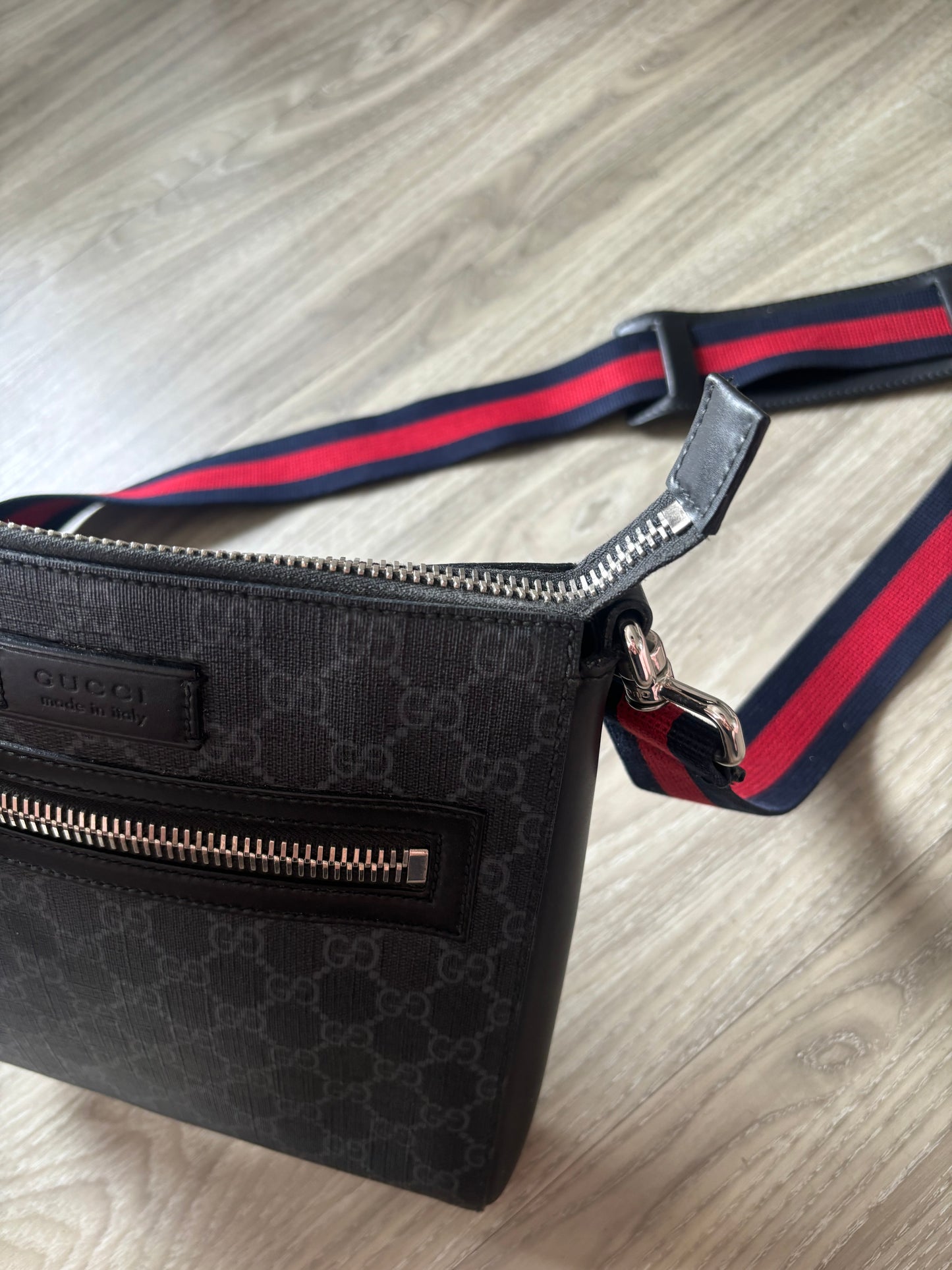 Gucci messenger Bag (Black)