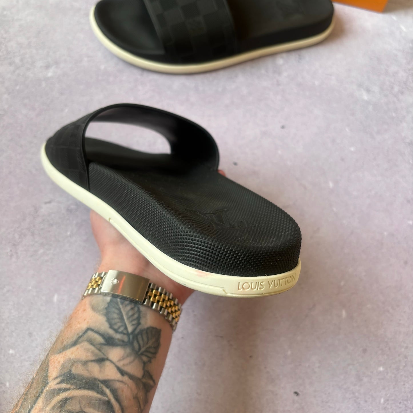 Louis Vuitton Sliders - UK 10