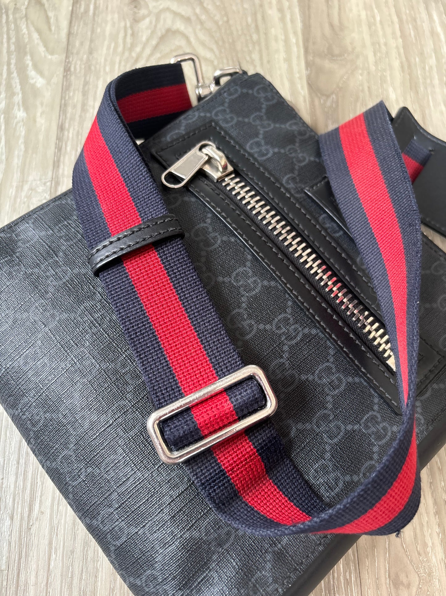 Gucci Messenger Bag