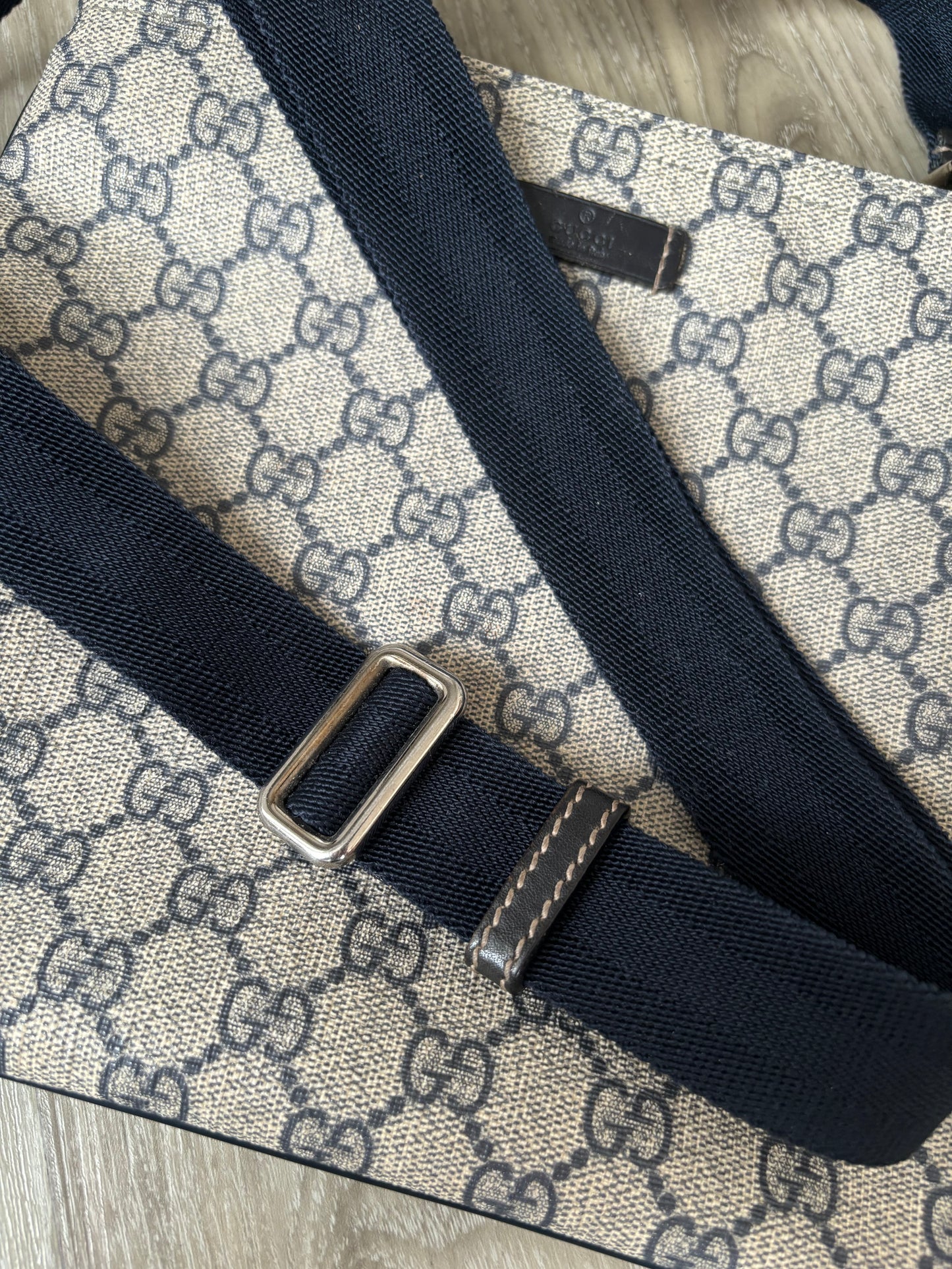 Gucci Messenger Bag (Navy)