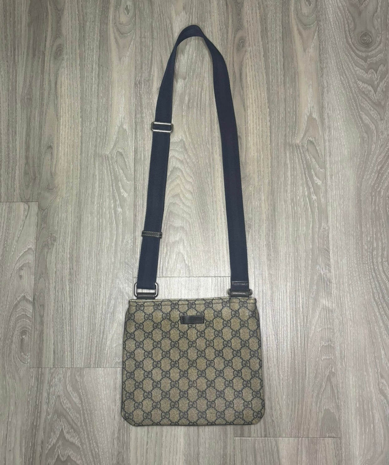 Gucci Messenger Bag (Navy)