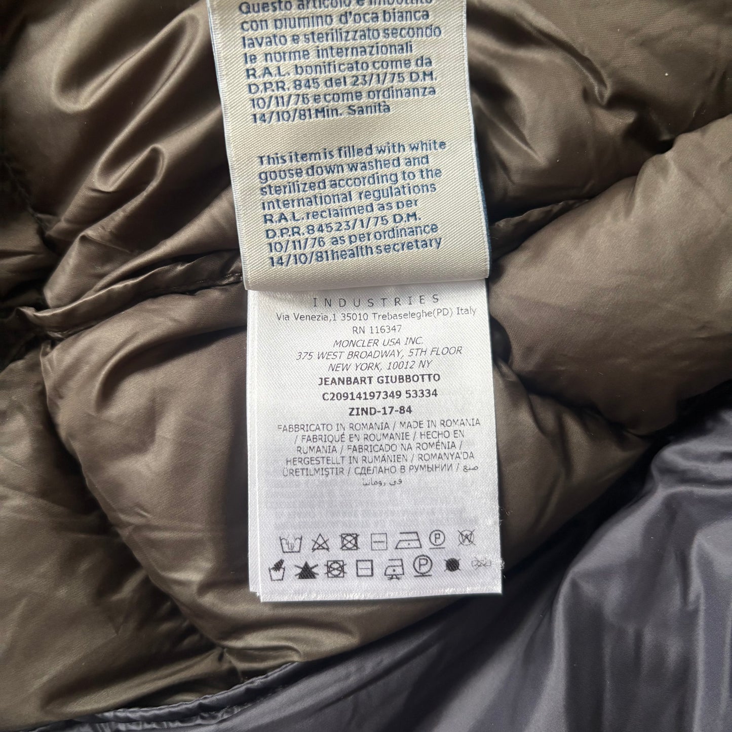 Moncler Jeanbart Puffer Jacket - Size 4