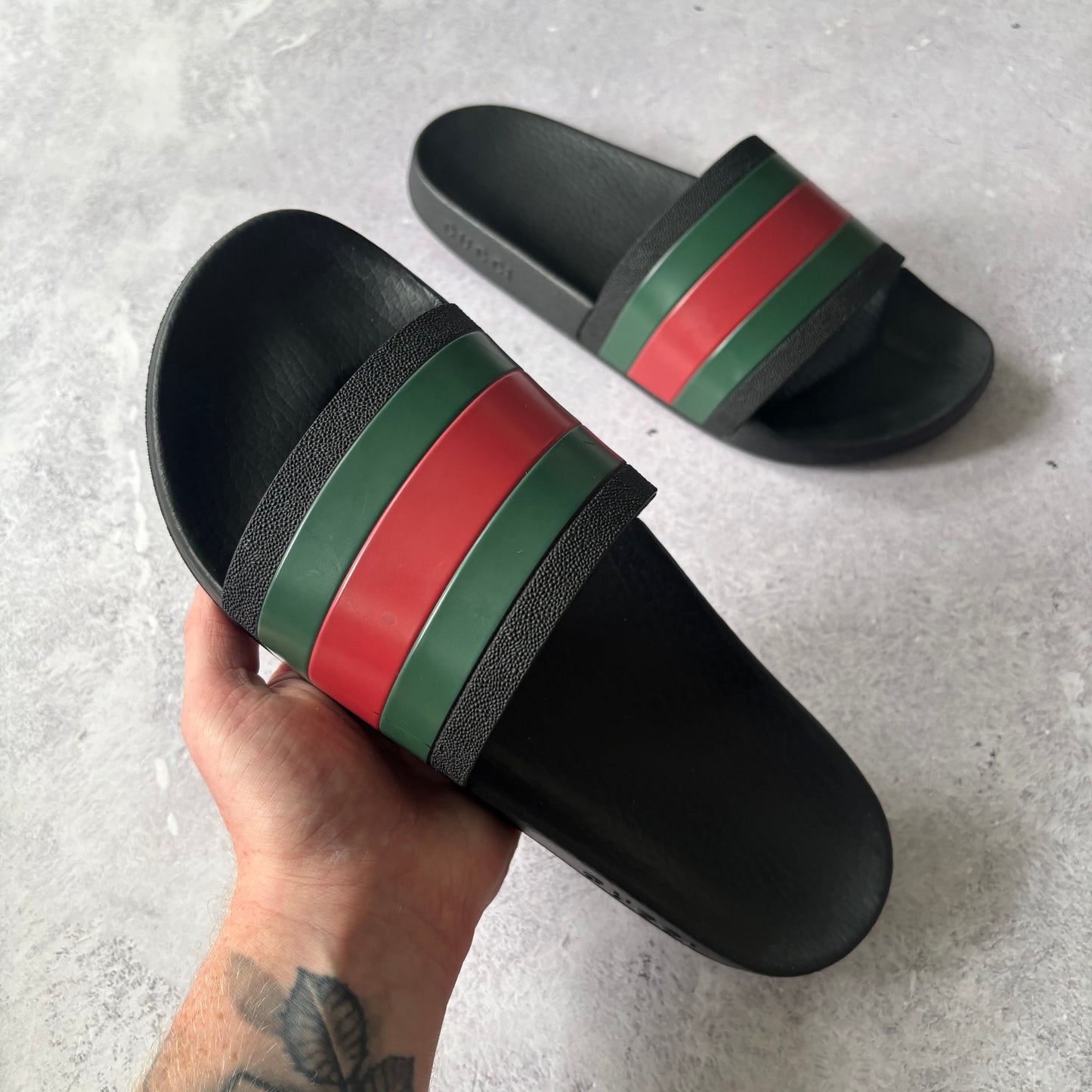 Gucci Pursuit Sliders - UK 9