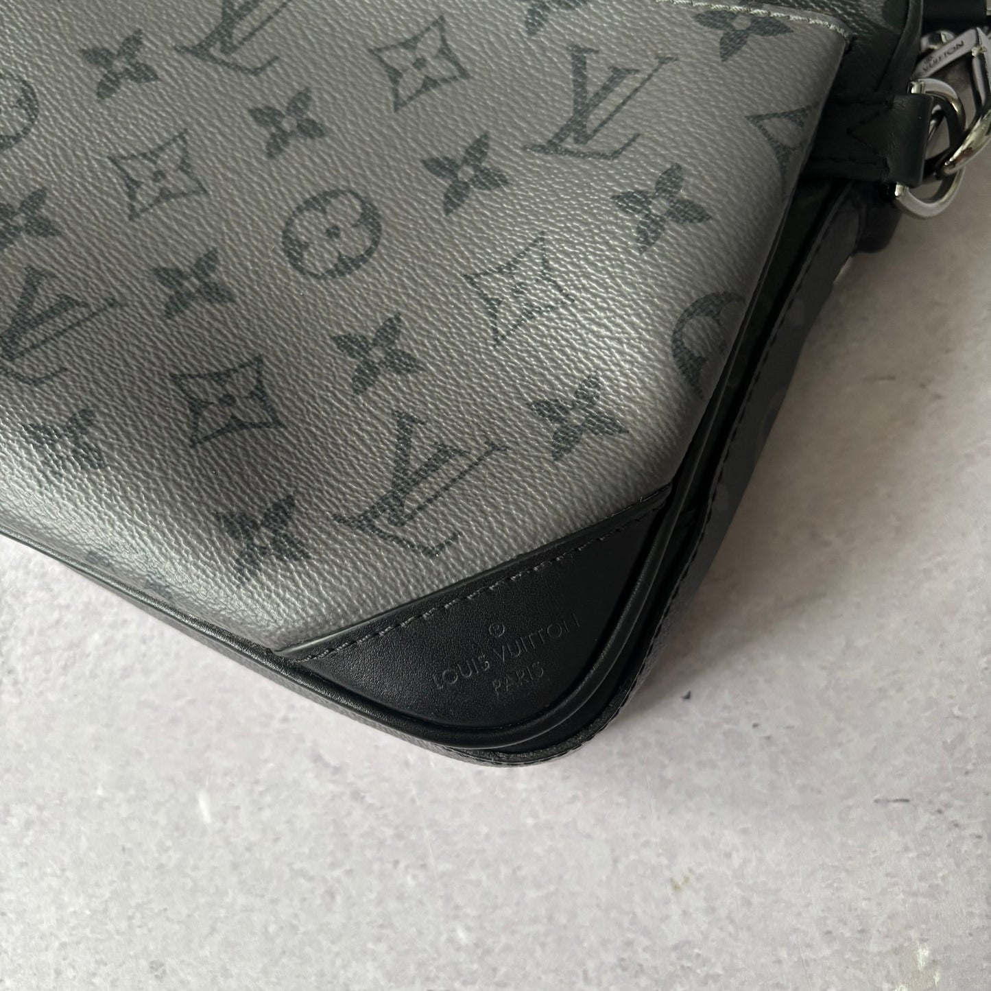 Louis Vuitton Trio Messenger Bag