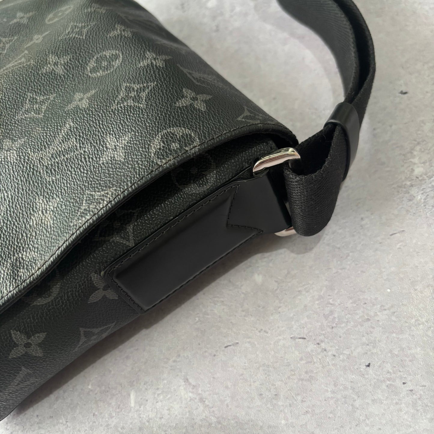 Louis Vuitton Pm Messenger Bag