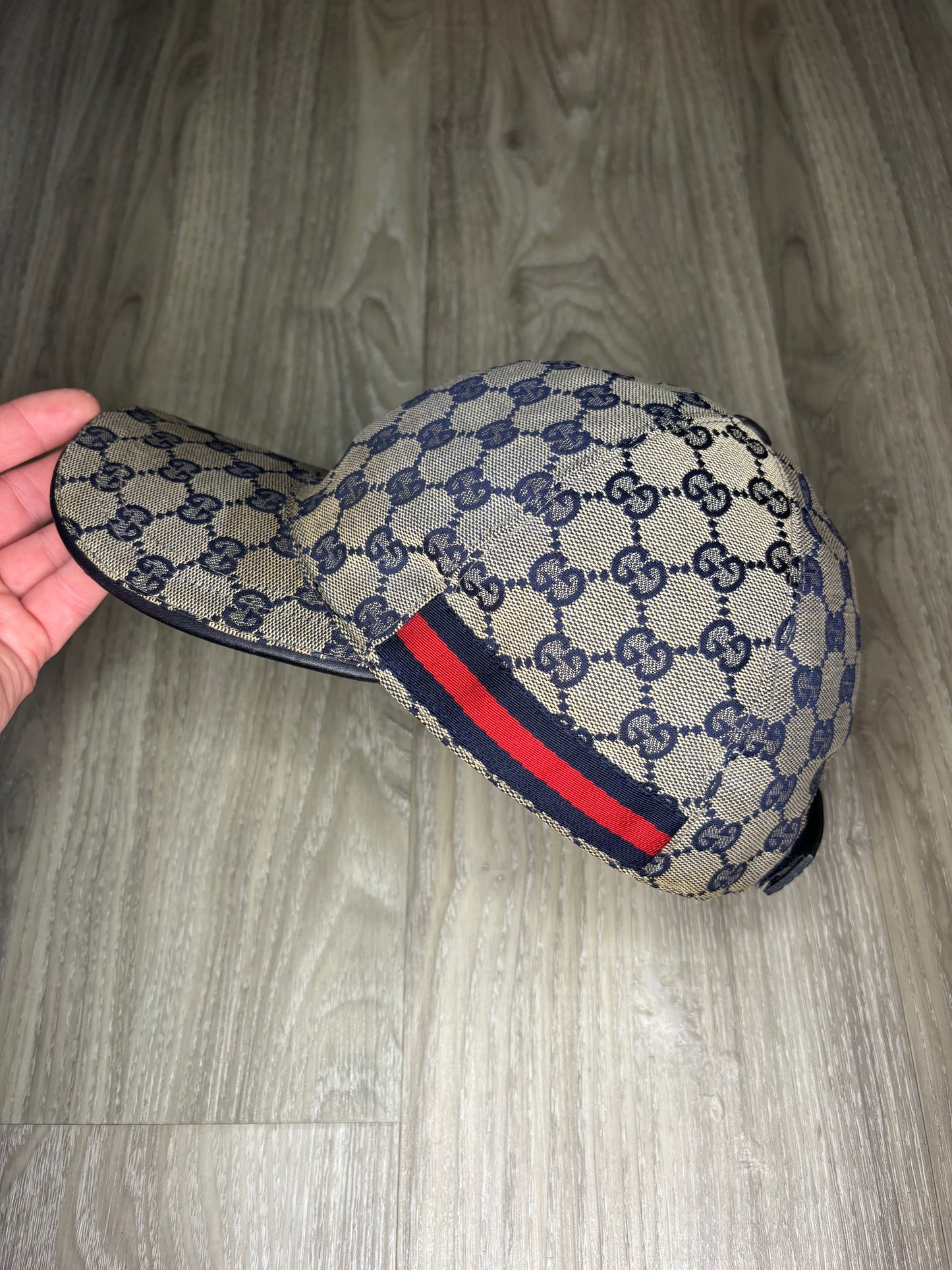 Gucci Cap (Medium)