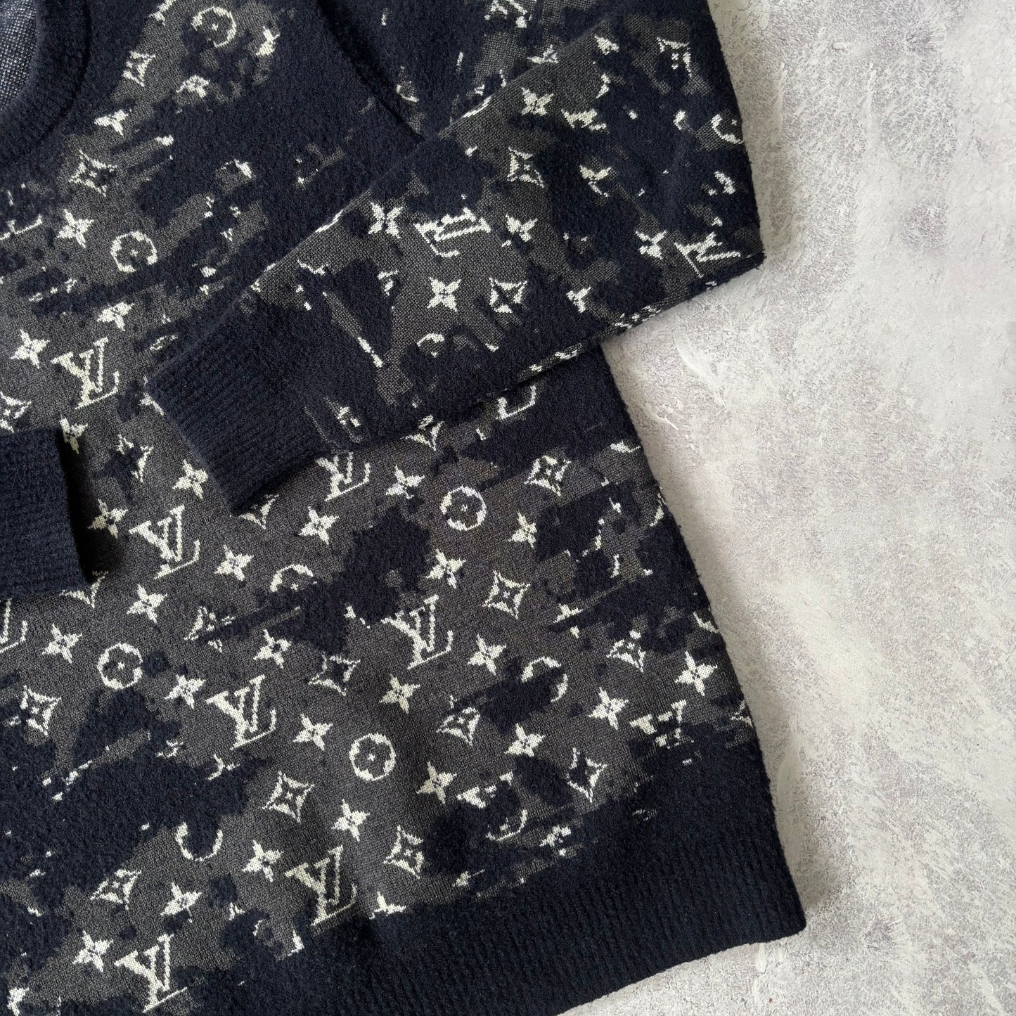 Louis Vuitton Jumper - Medium