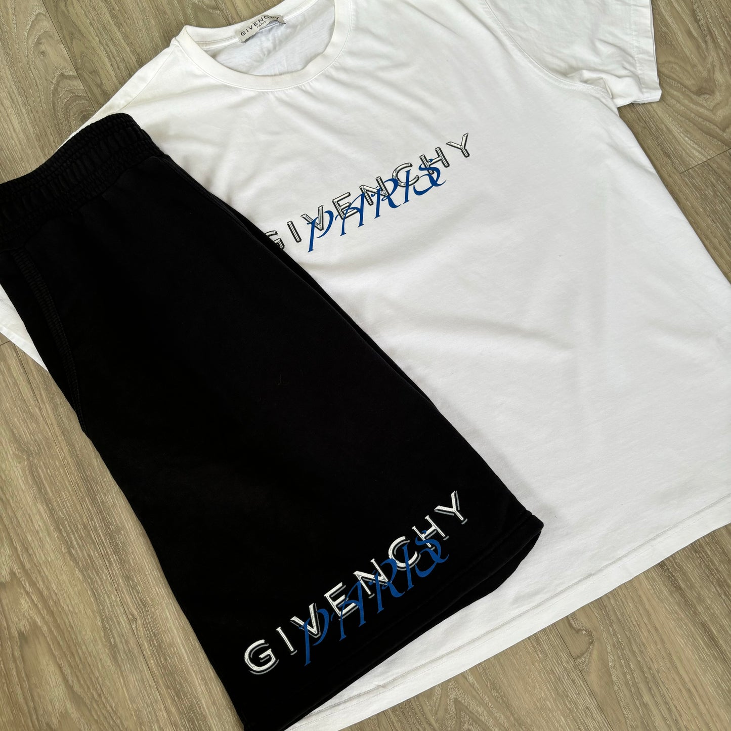 Givenchy T-Shirt & Shorts Set Size M (Oversized)