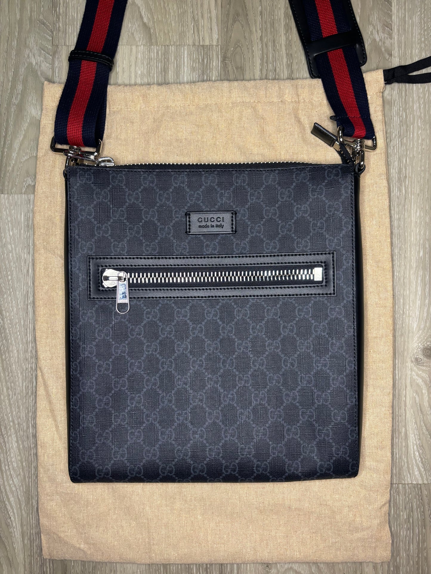 Gucci Messenger Bag (Large)