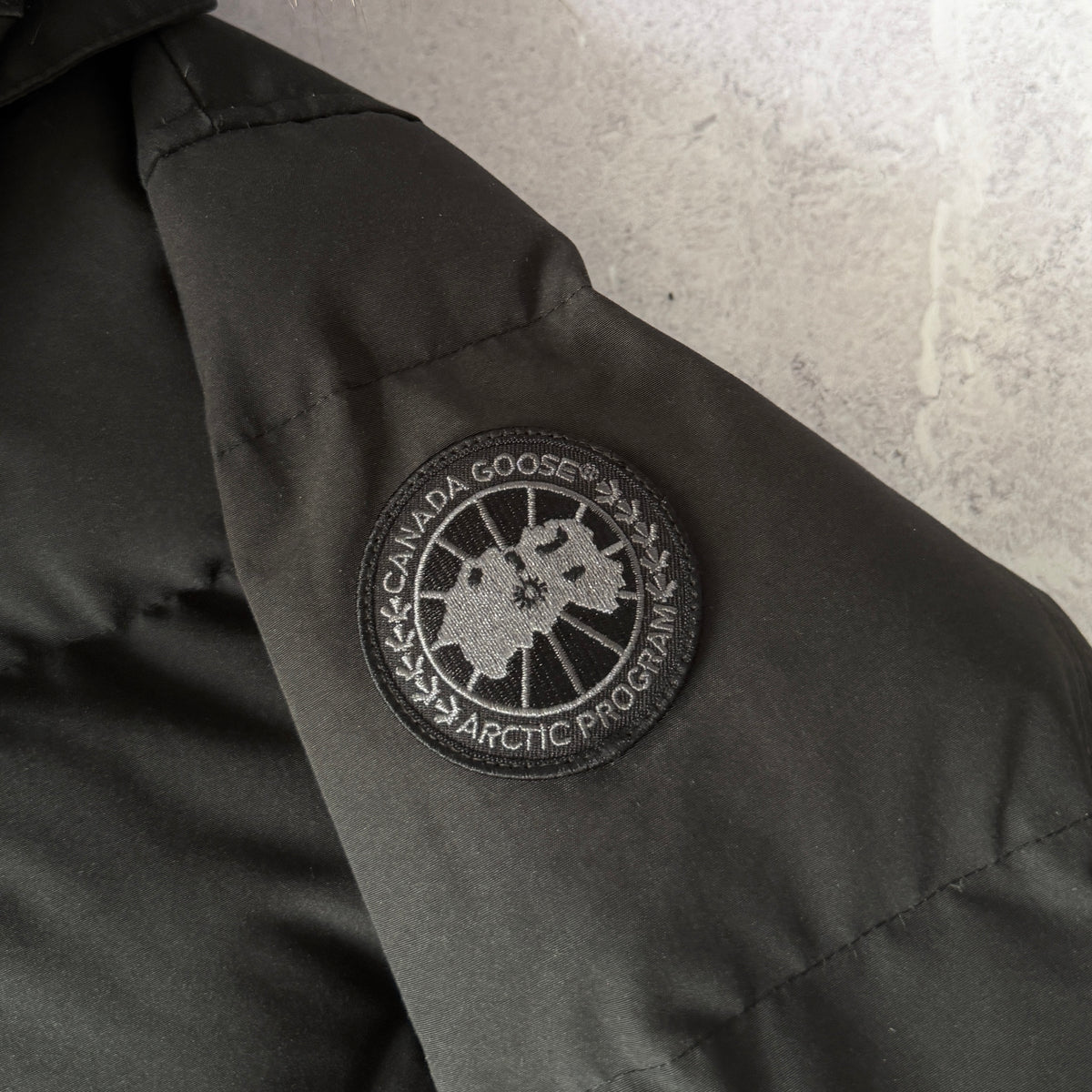 Canada Goose Wyndham Parka Jacket - Large