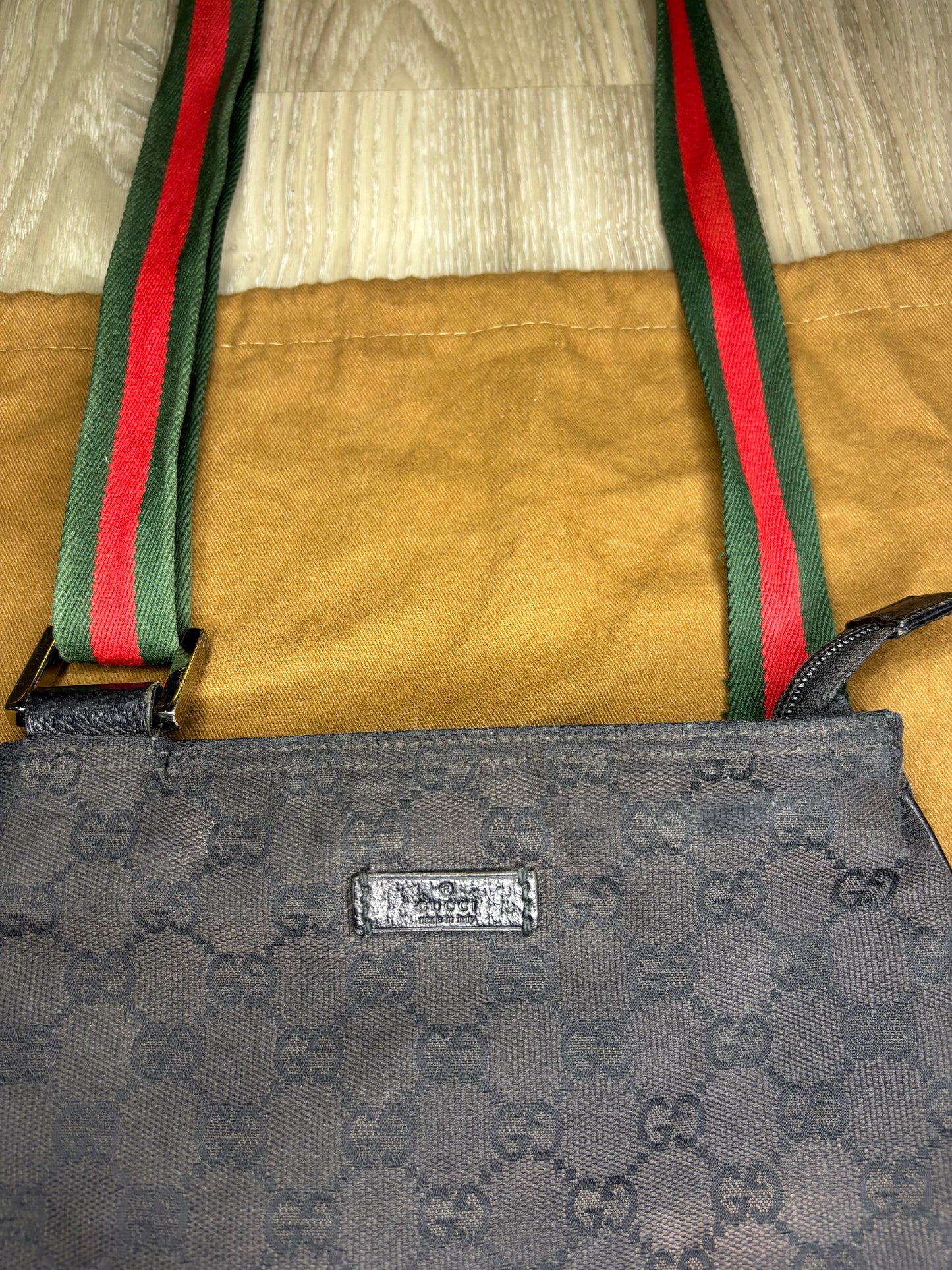 Gucci Messenger Bag (Black)