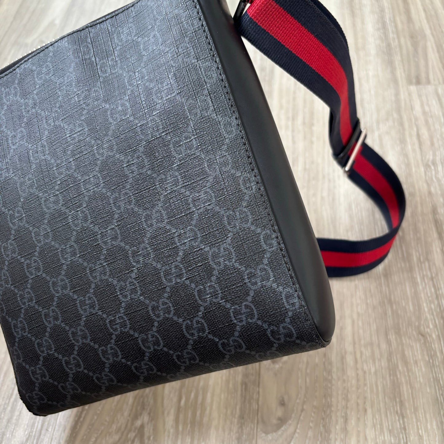 Gucci Messenger Bag