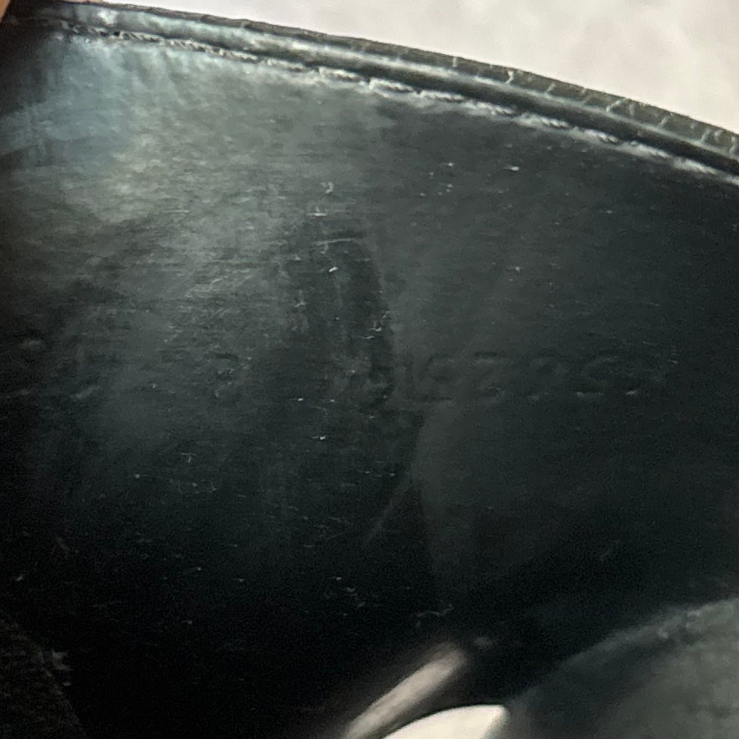 Gucci Sliders - UK 8