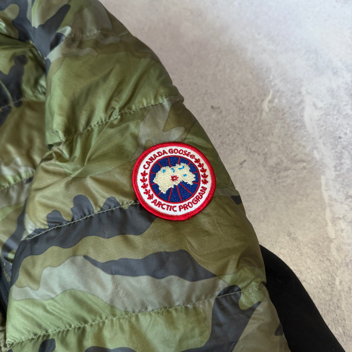 Canada Goose Hybridge Jacket - Large