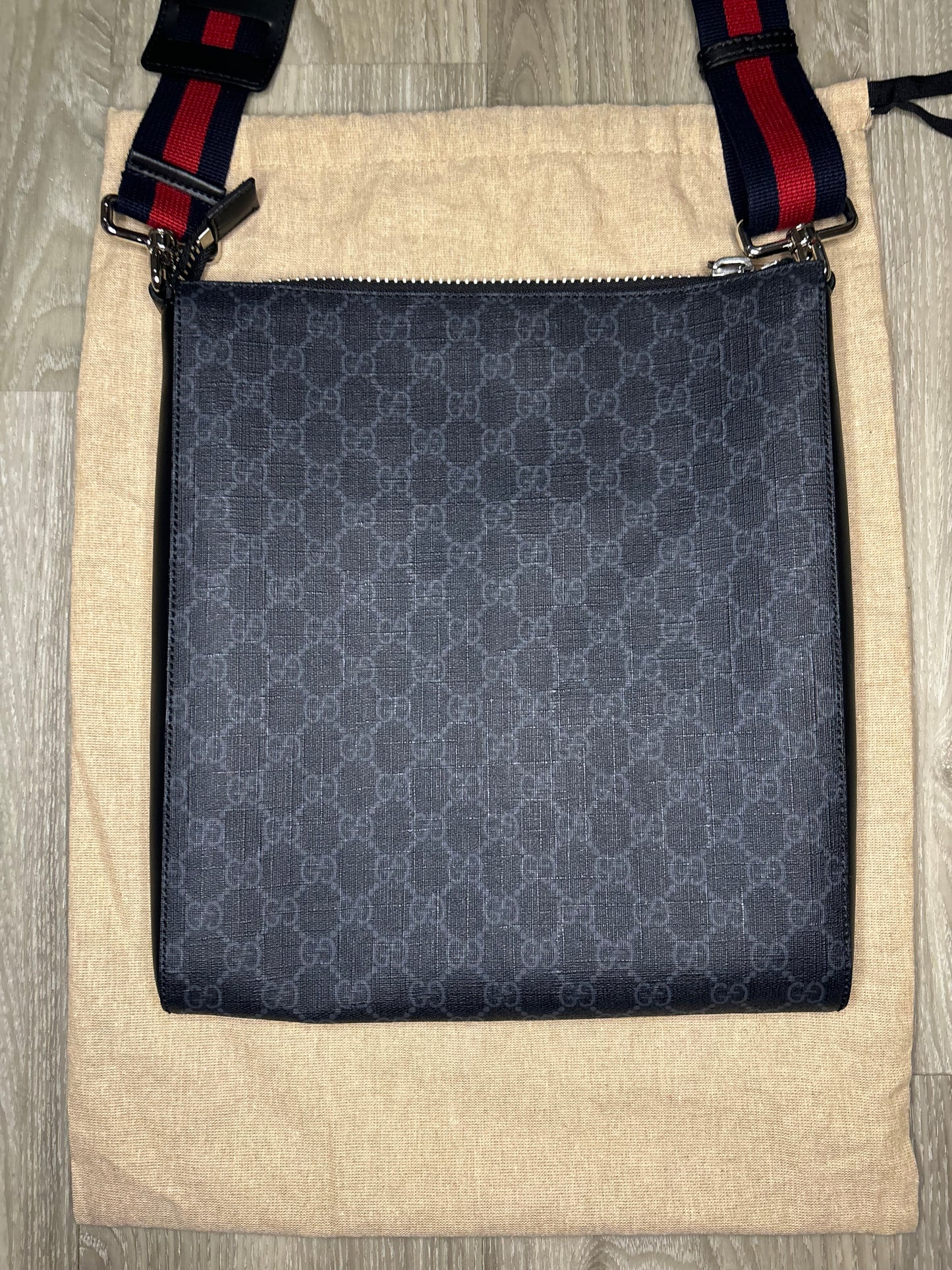 Gucci Messenger Bag (Large)