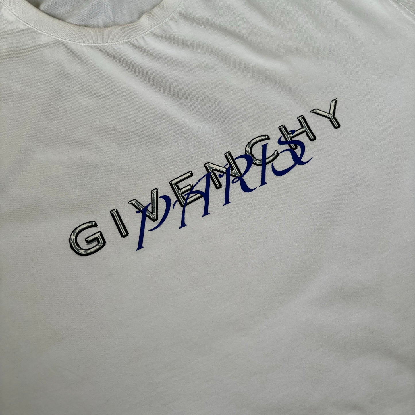 Givenchy T-Shirt Size M (oversized)