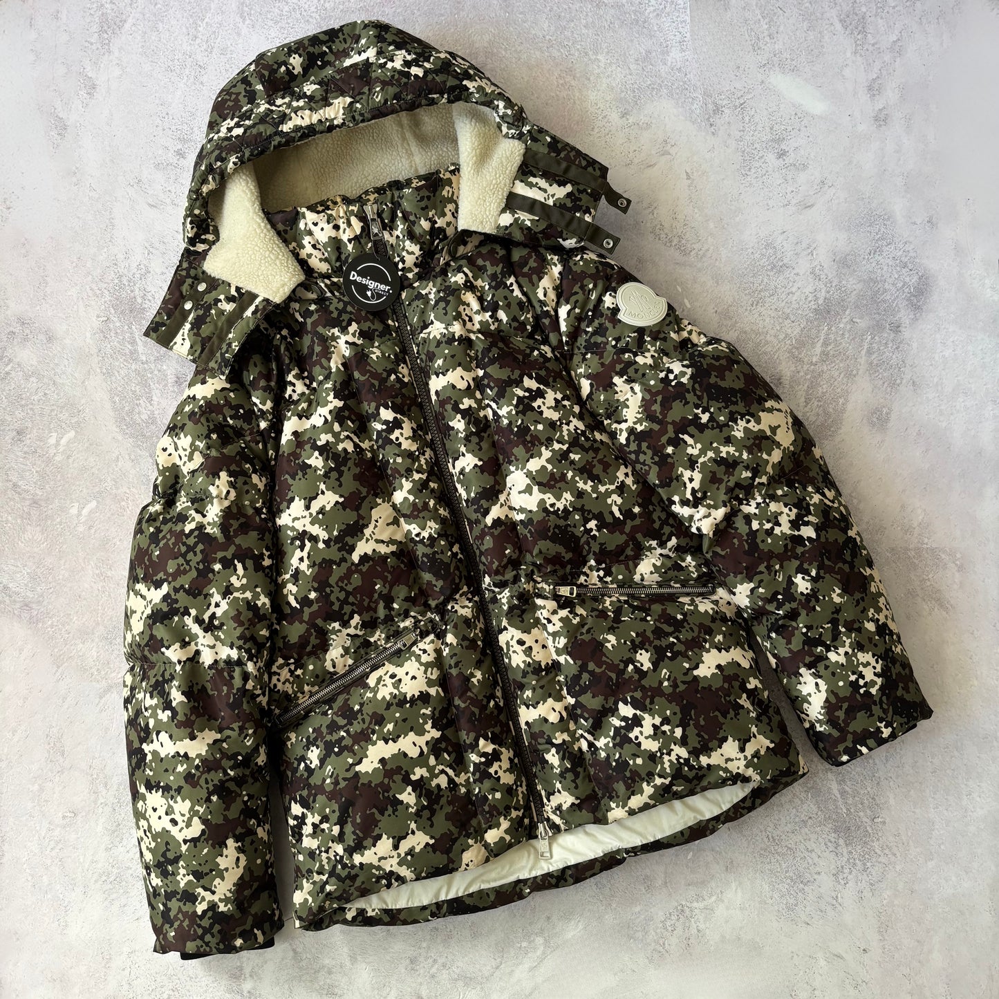 Moncler Blanc Puffer Jacket - Size 2