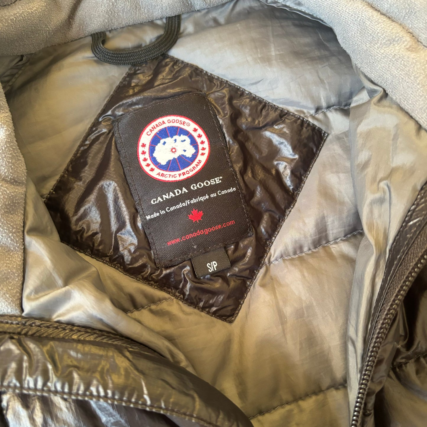 Canada Goose Hybridge Lite Puffer Jacket Size S